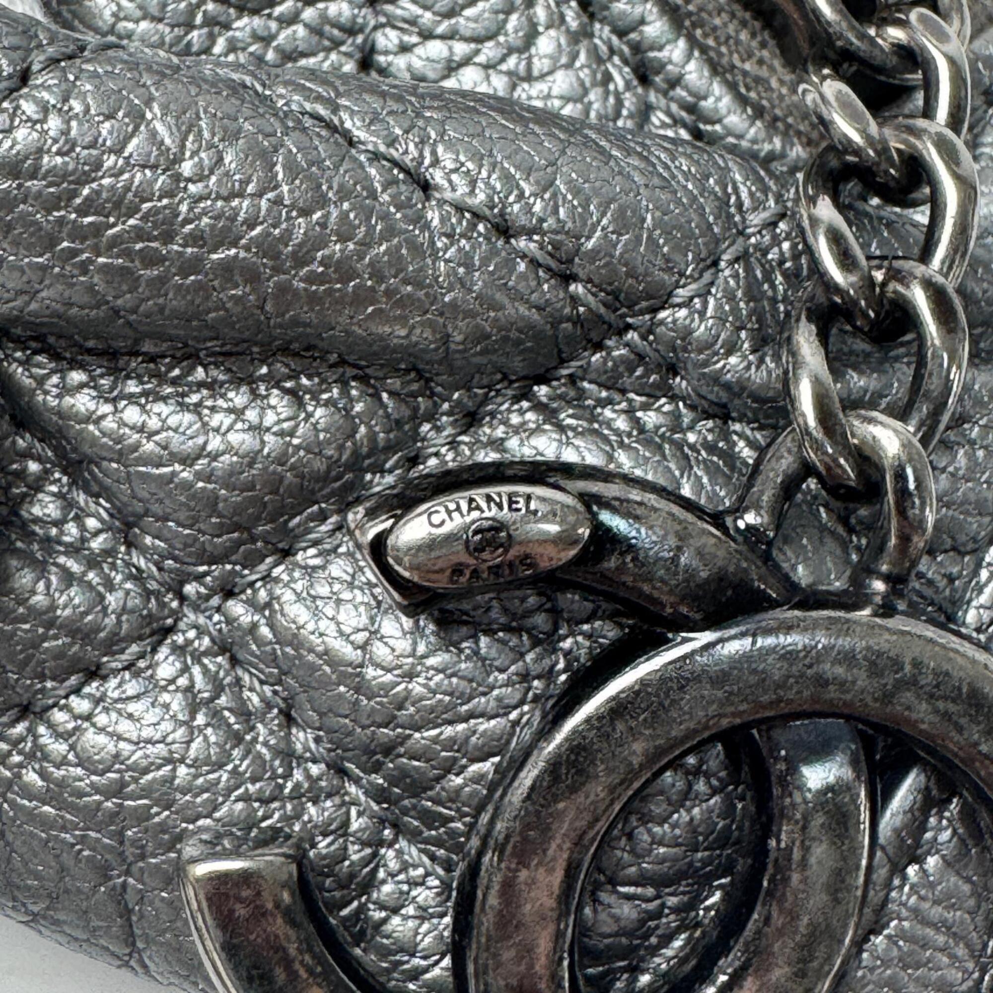 Chanel Silver Leather Fanny Pack (Pre-Owned)