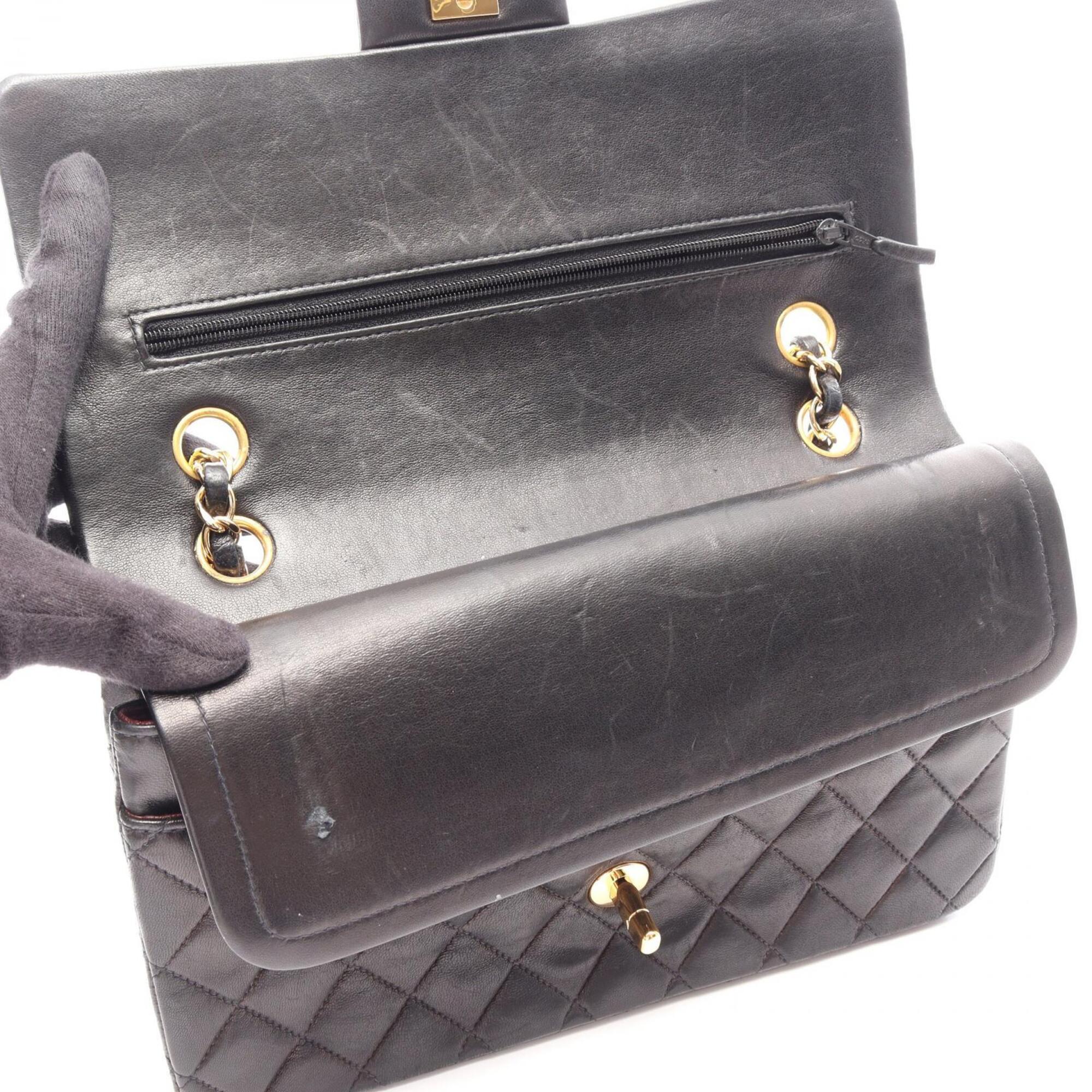 Chanel Black Leather Handbag Shoulder Bag (Pre-Owned)