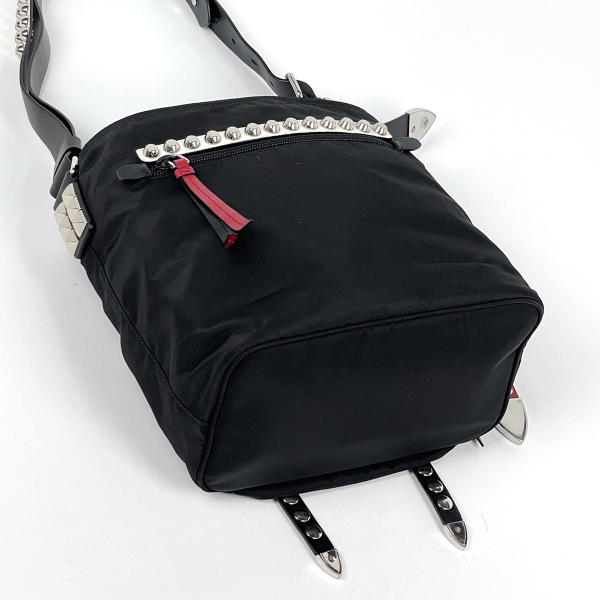 Prada Black Nylon Shoulder Bag (Pre-Owned)