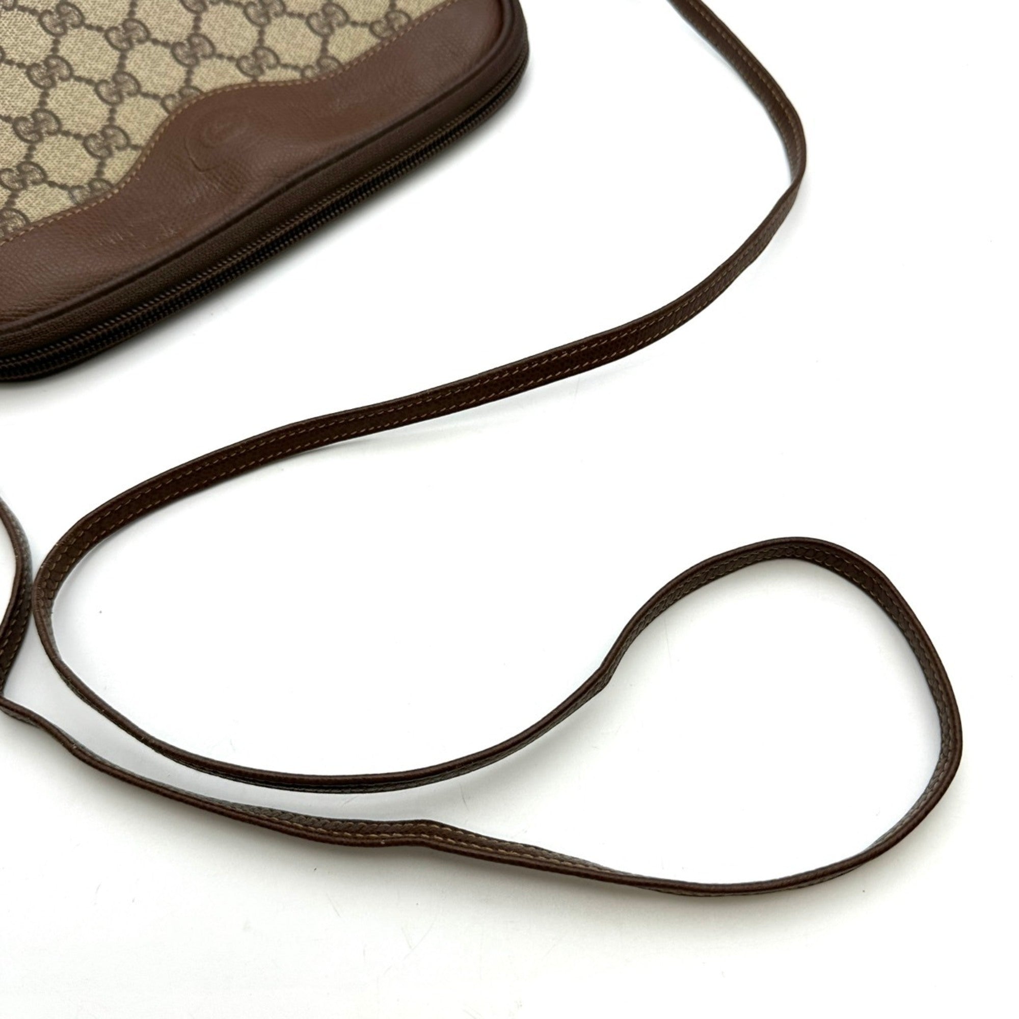Gucci Brown Gg Supreme Canvas Pochette Shoulder Bag (Pre-Owned)