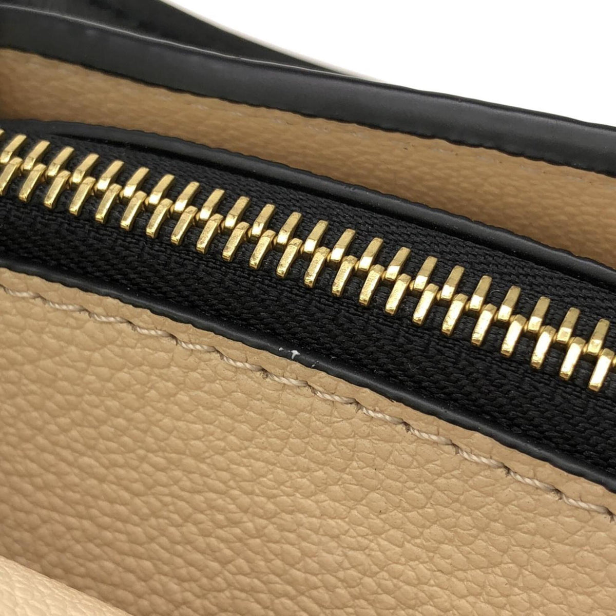 Louis Vuitton Beige Black Leather Handbag (Pre-Owned)