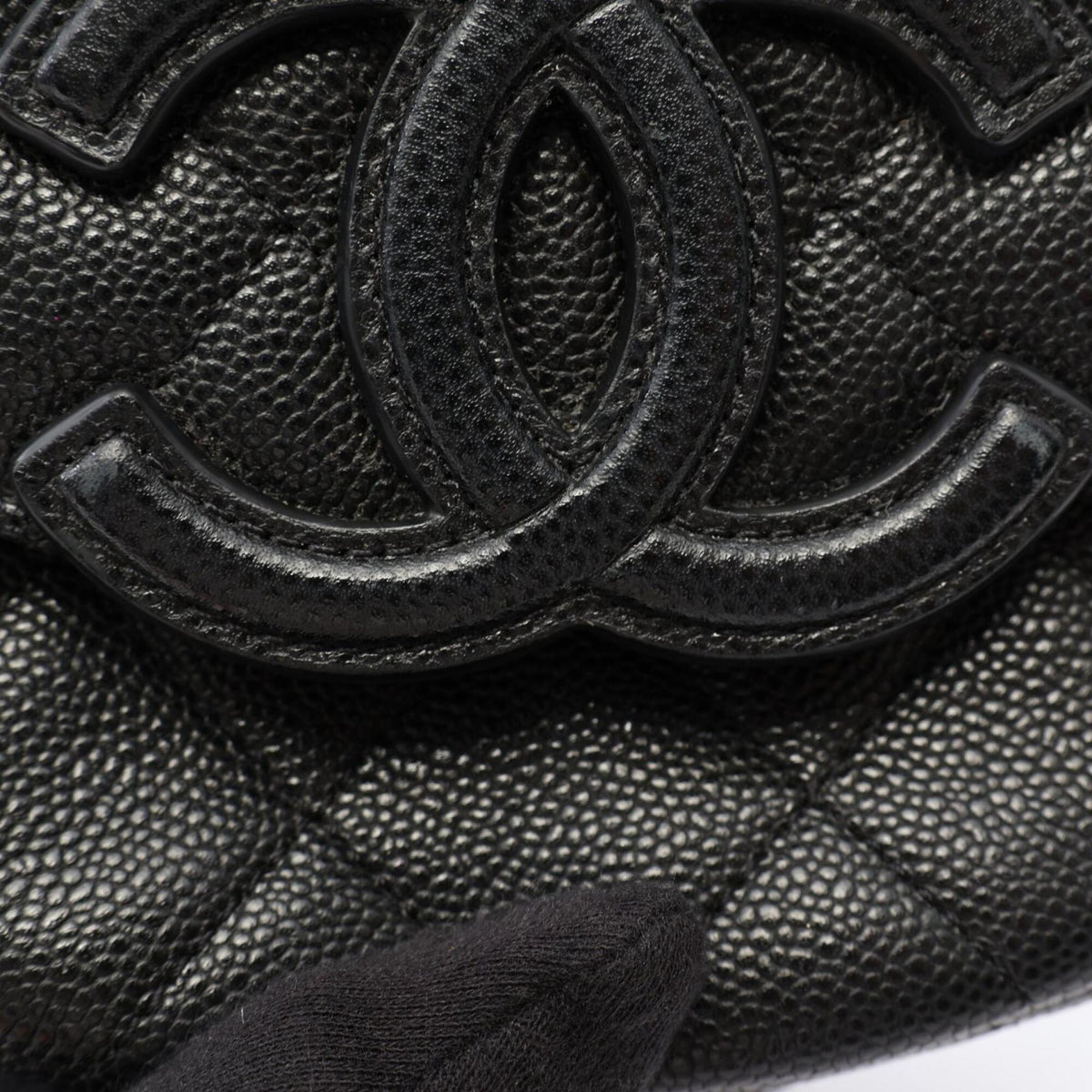 Chanel Black Grained Calfskin Handbag Shoulder Bag (Pre-Owned)