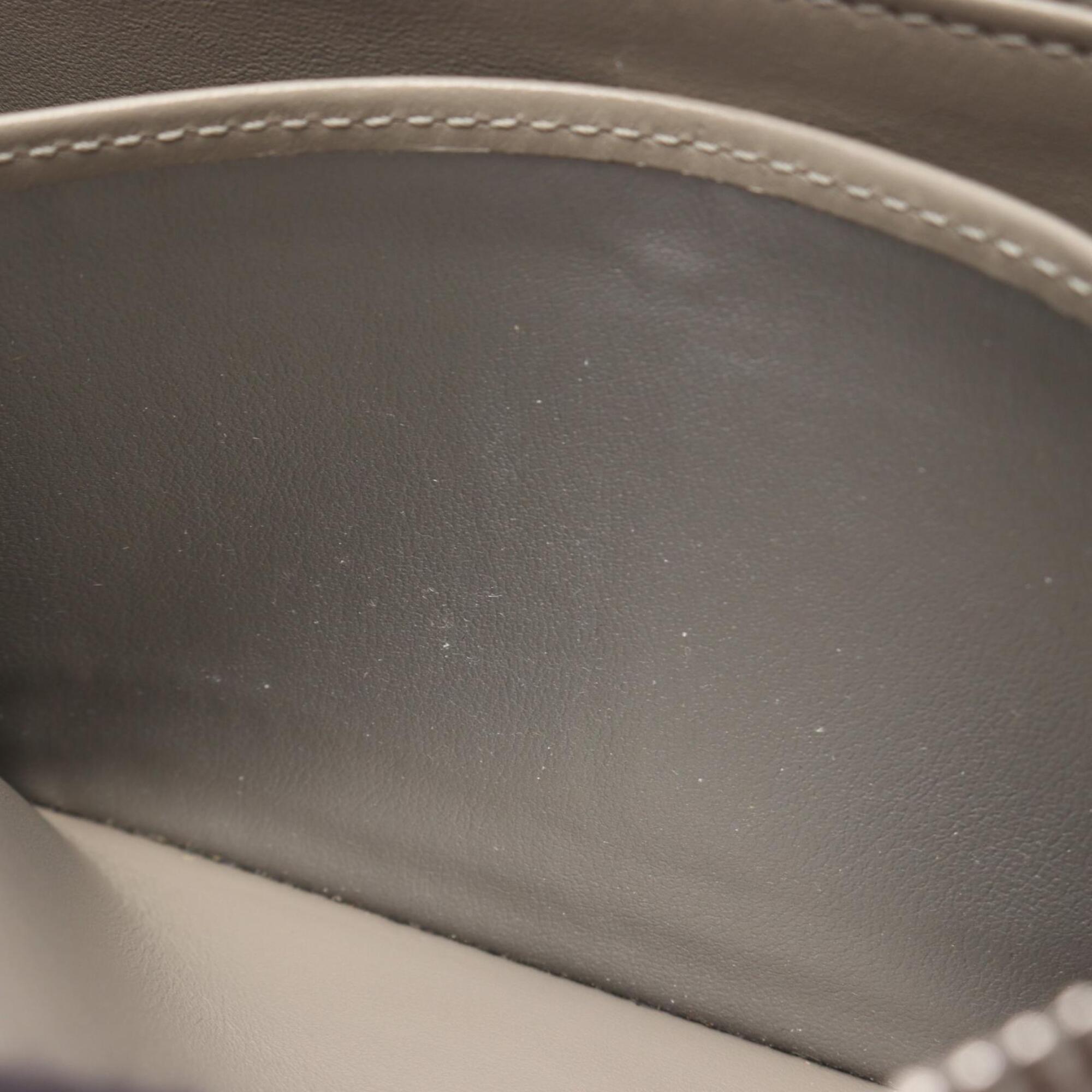 Louis Vuitton Gray Monogram (Pre-Owned)
