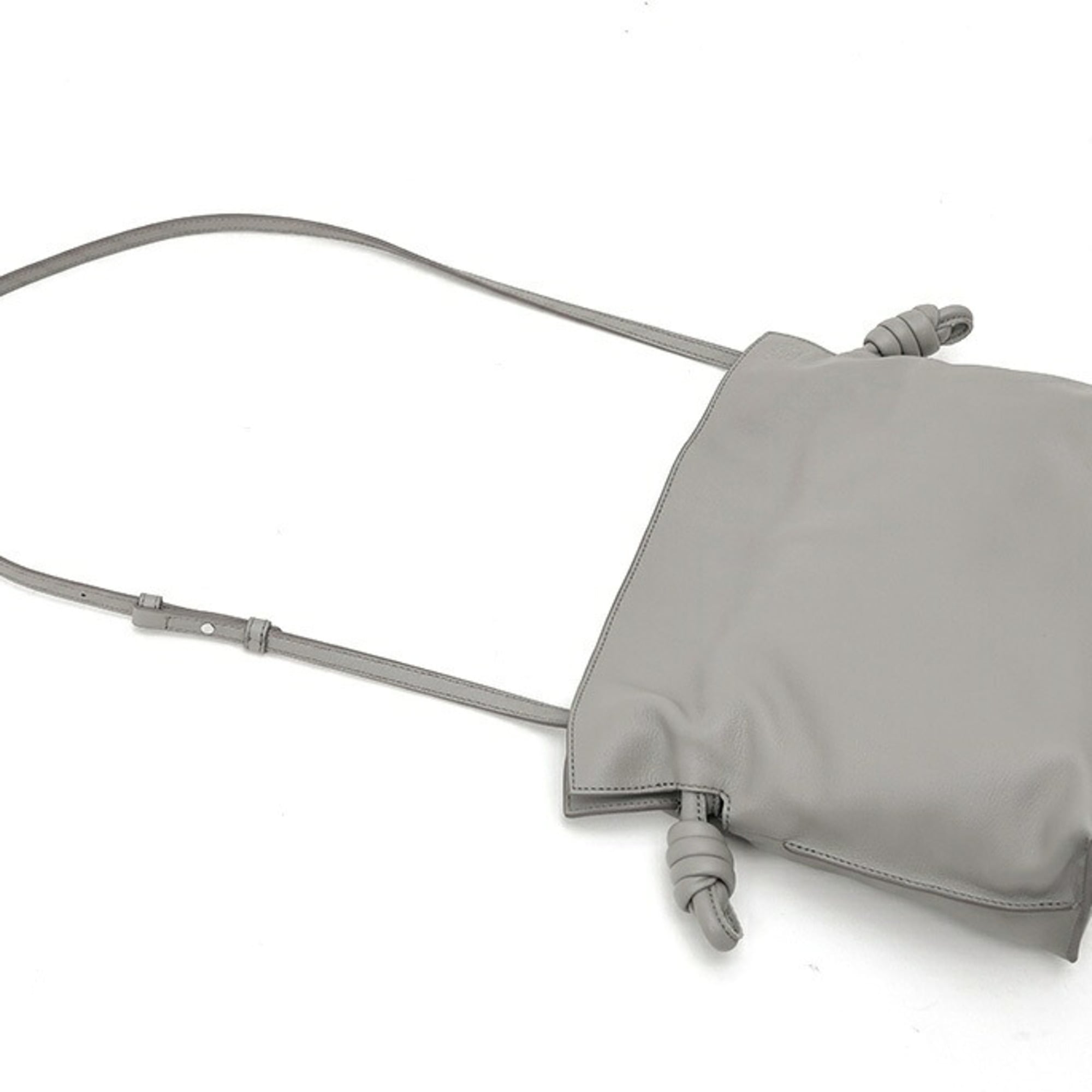 Loewe Gray Leather Shoulder Bag (Pre-Owned)