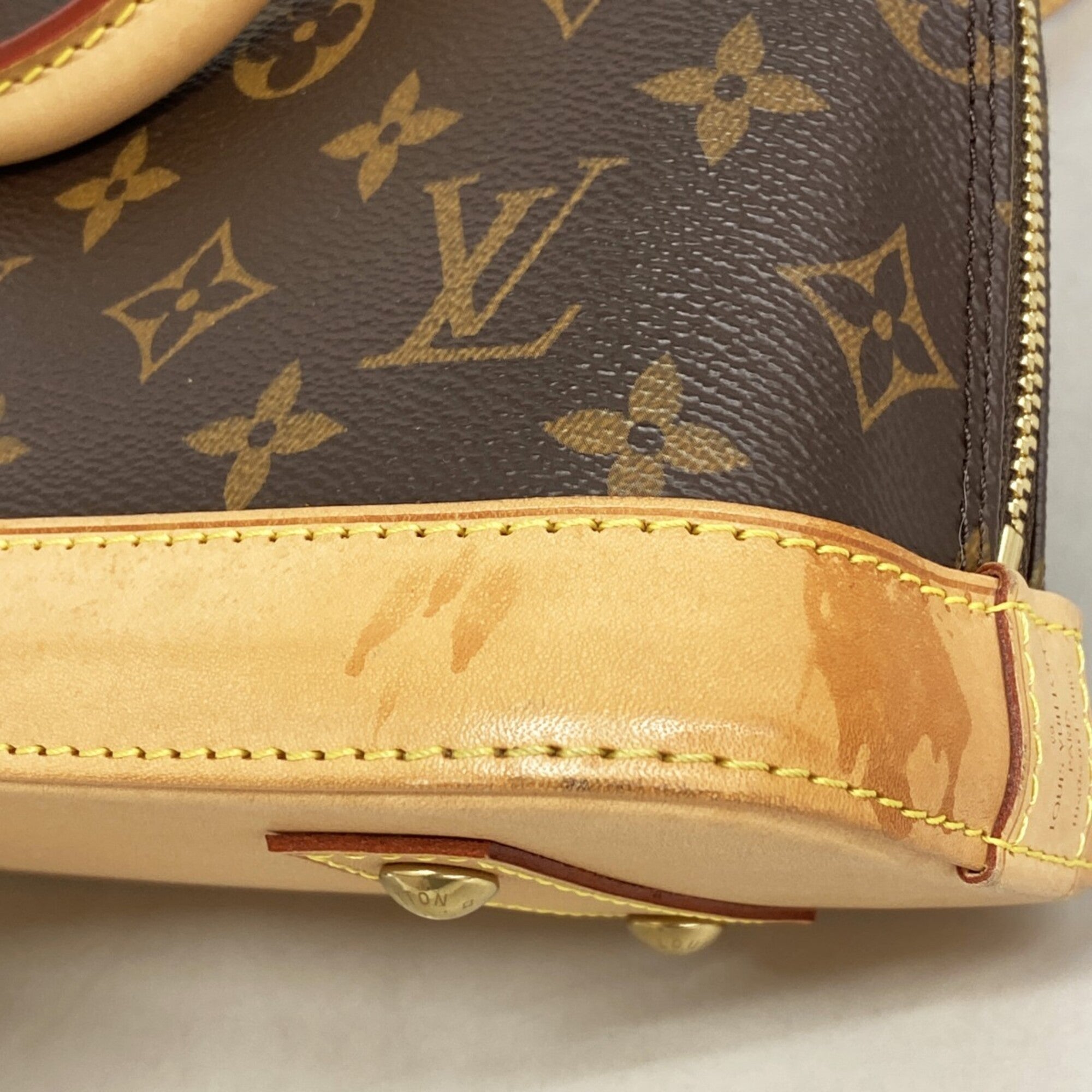 Louis Vuitton Brown Handbag (Pre-Owned)