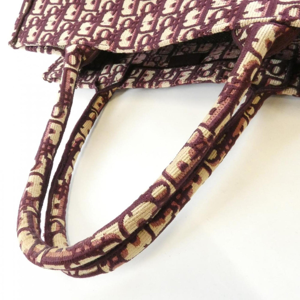 Christian Dior Burgundy Canvas Handbag (Pre-Owned)