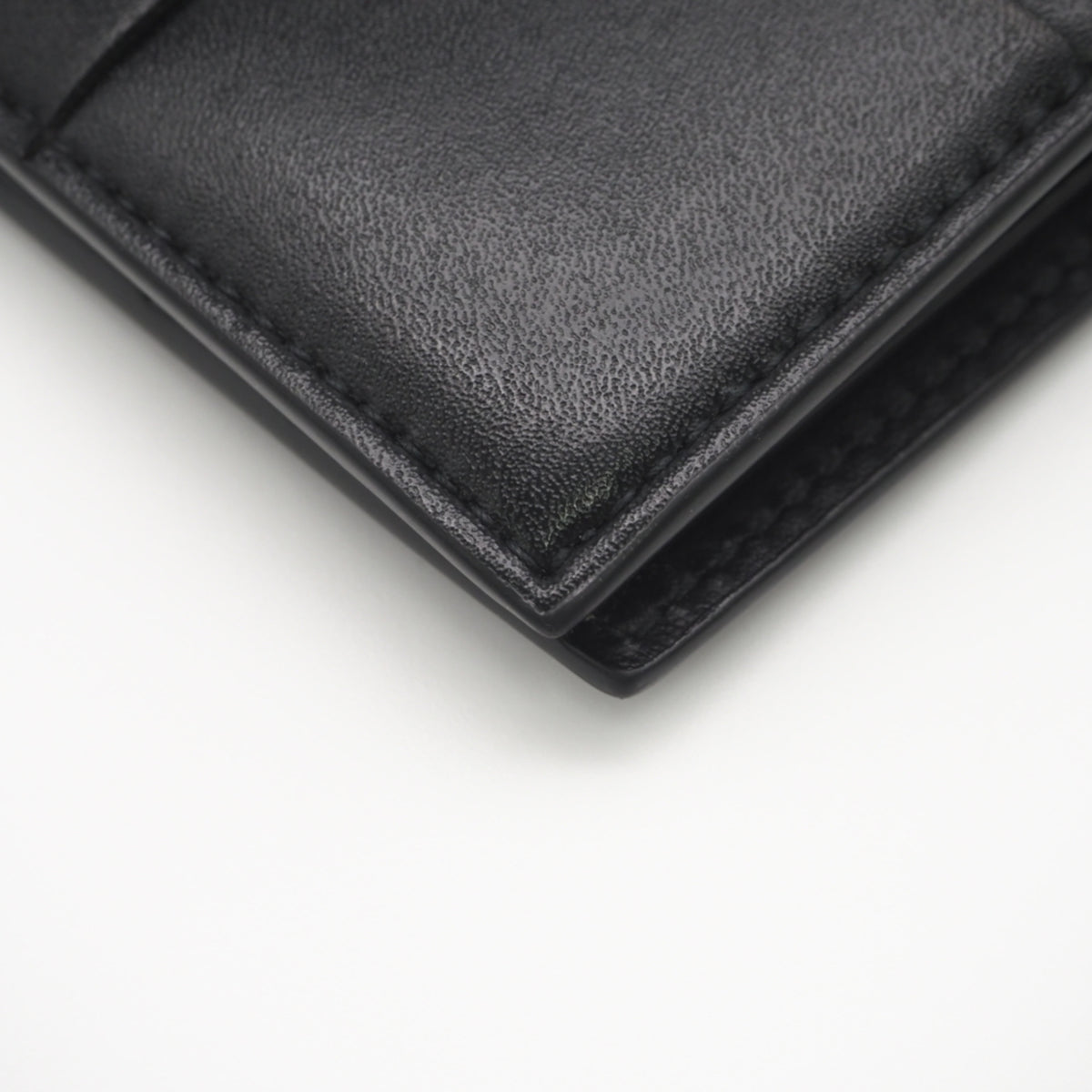 Bottega Veneta Black Leather Wallet (Bi-Fold) (Pre-Owned)