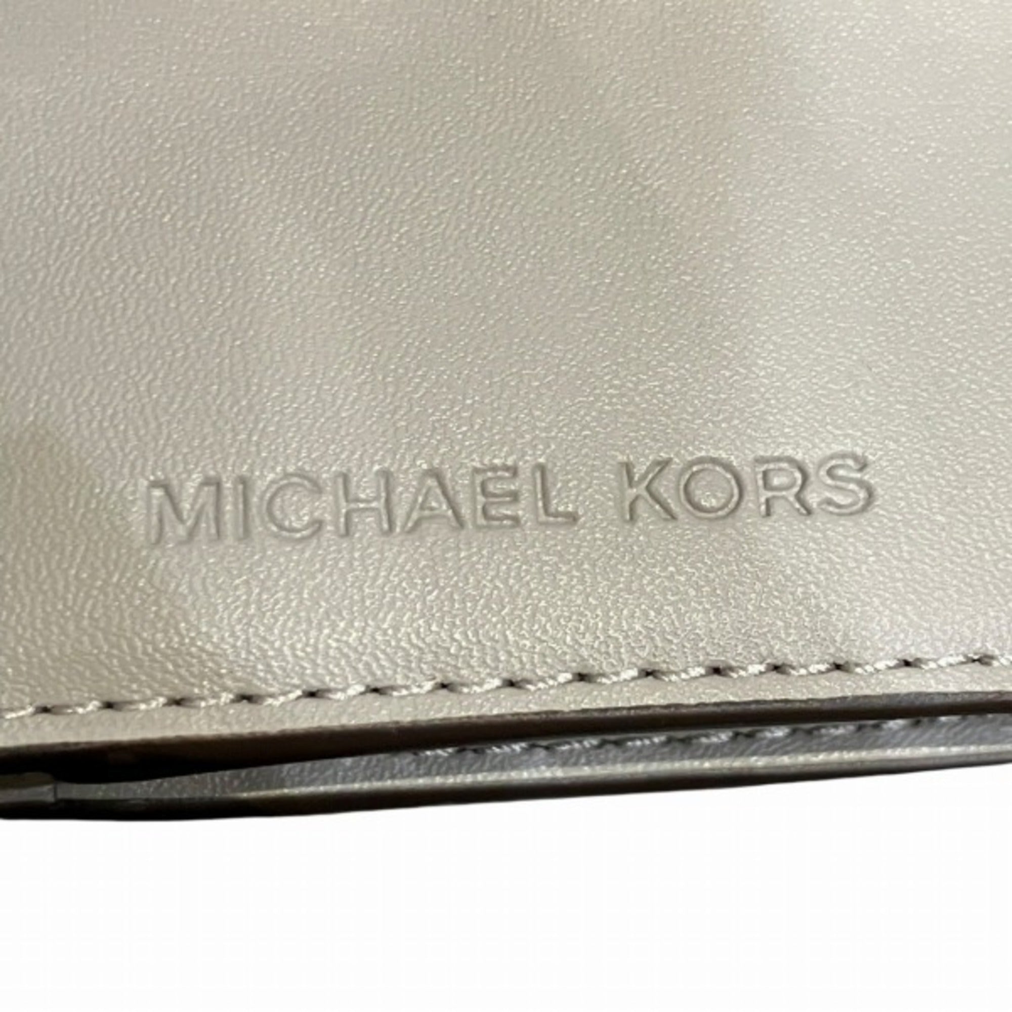 Michael Kors White Leather Wallet (Bi-Fold) (Pre-Owned)