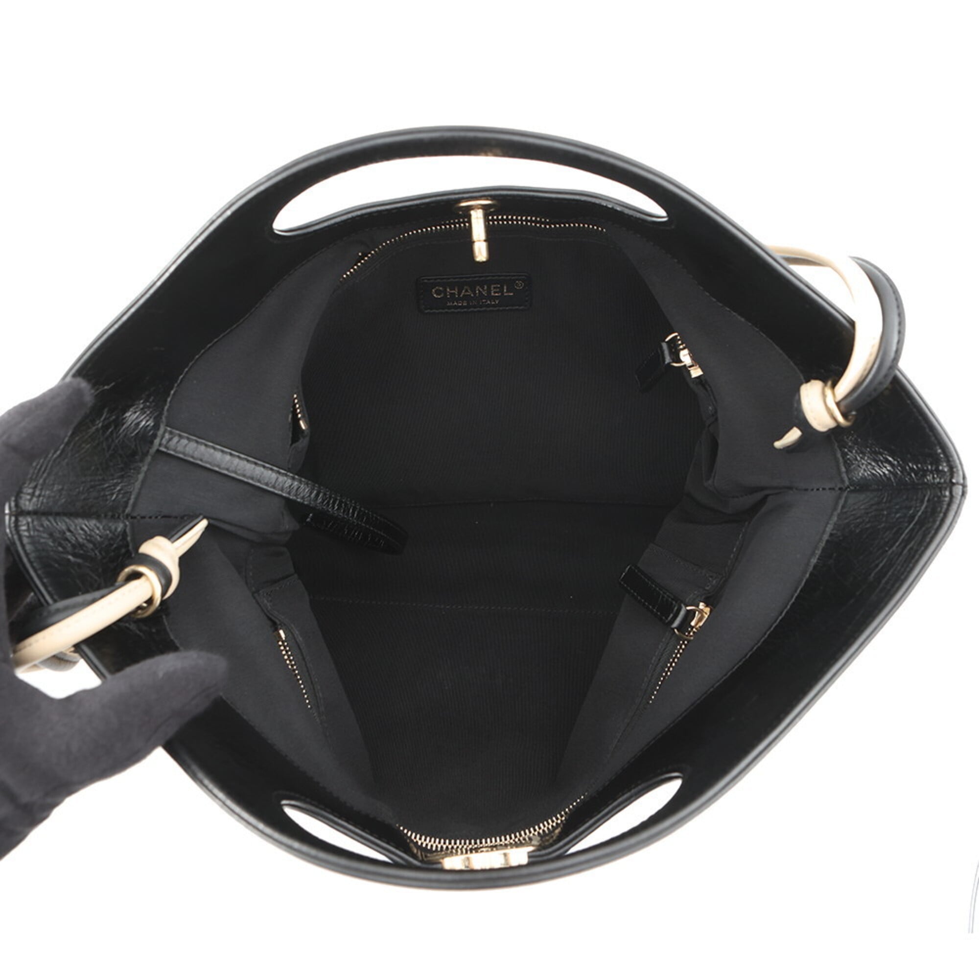 Chanel Beige Black Leather Handbag Shoulder Bag (Pre-Owned)