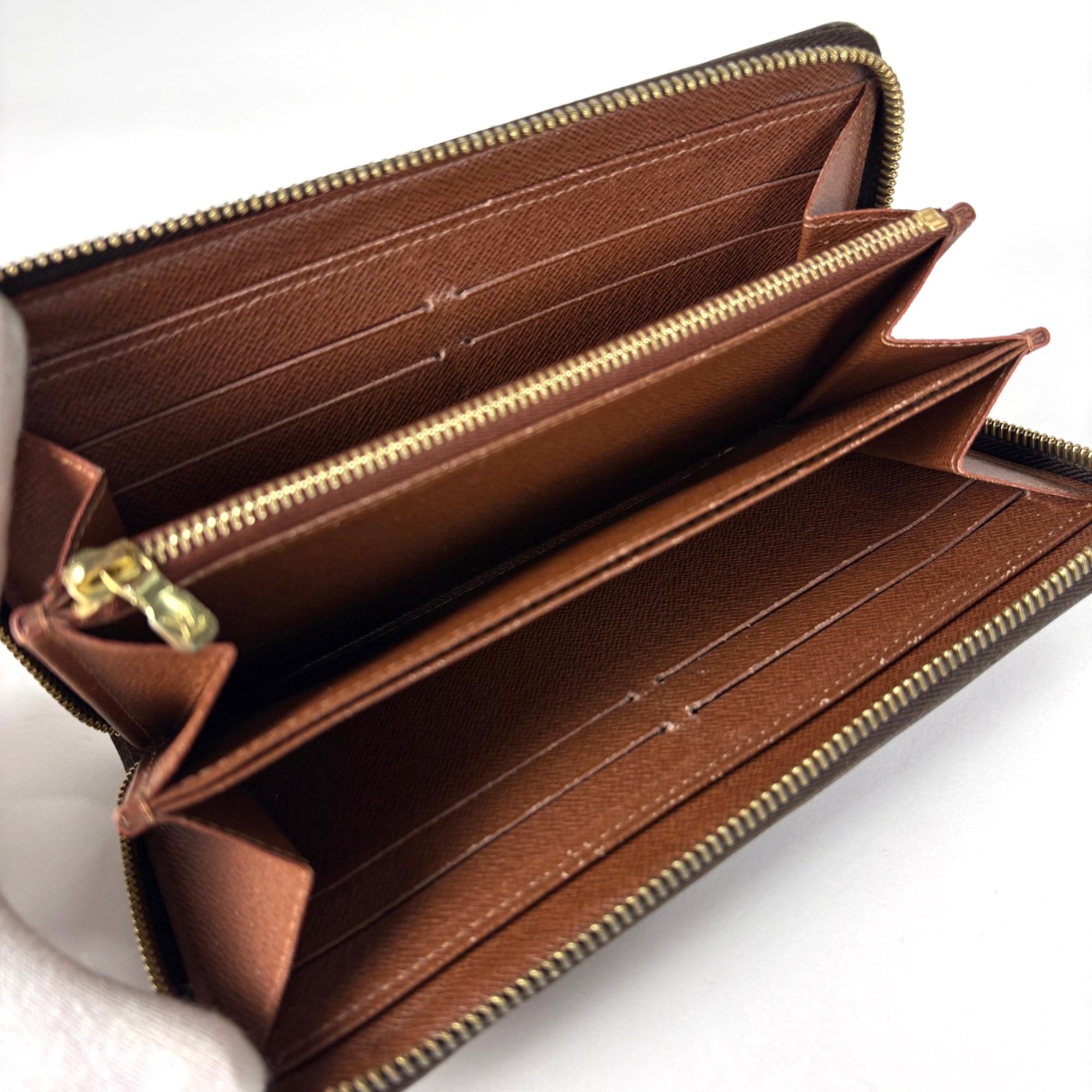 Louis Vuitton Monogram Brown Monogram Long Wallet (Bi-Fold) (Pre-Owned)