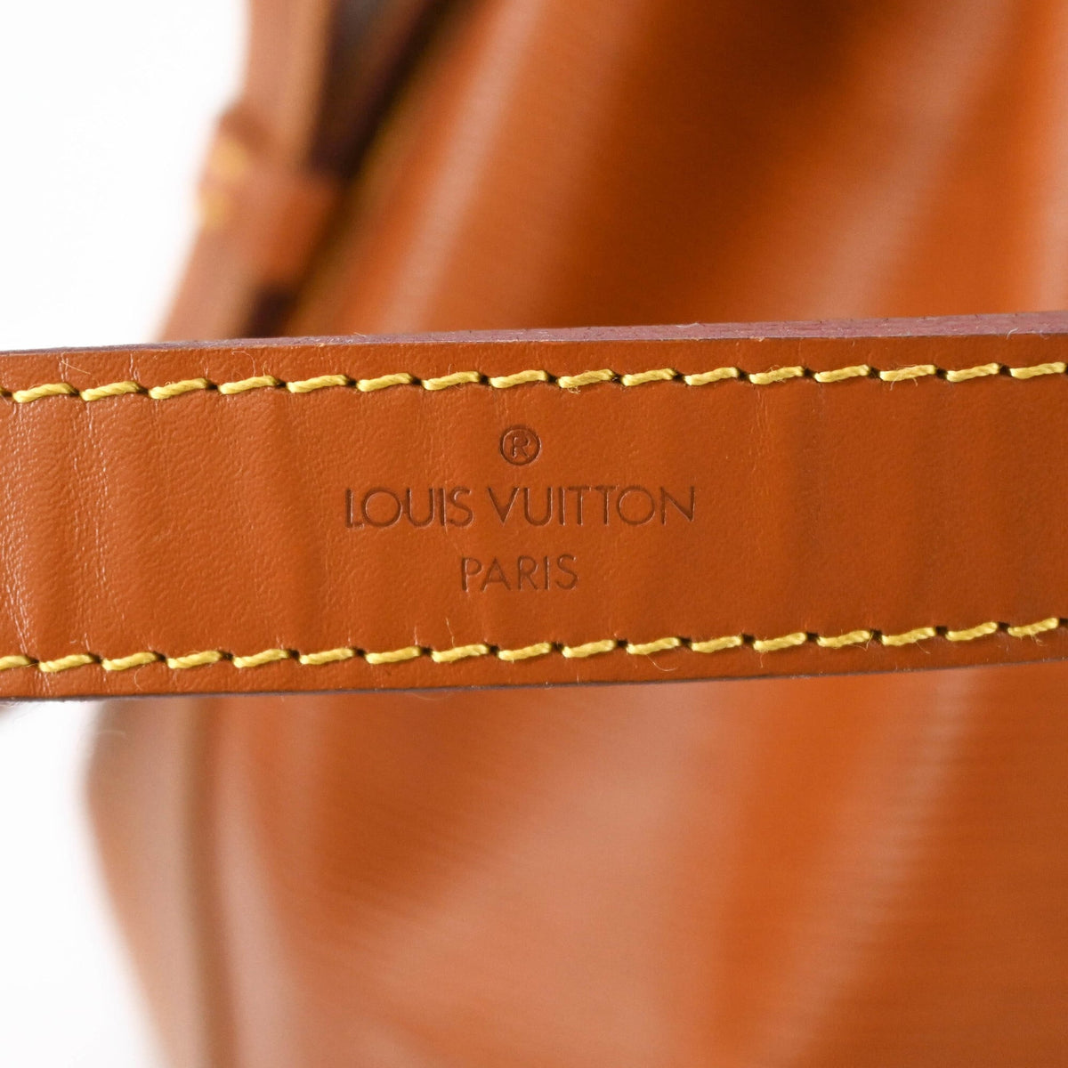Louis Vuitton Brown Epi Leather Shoulder Bag (Pre-Owned)