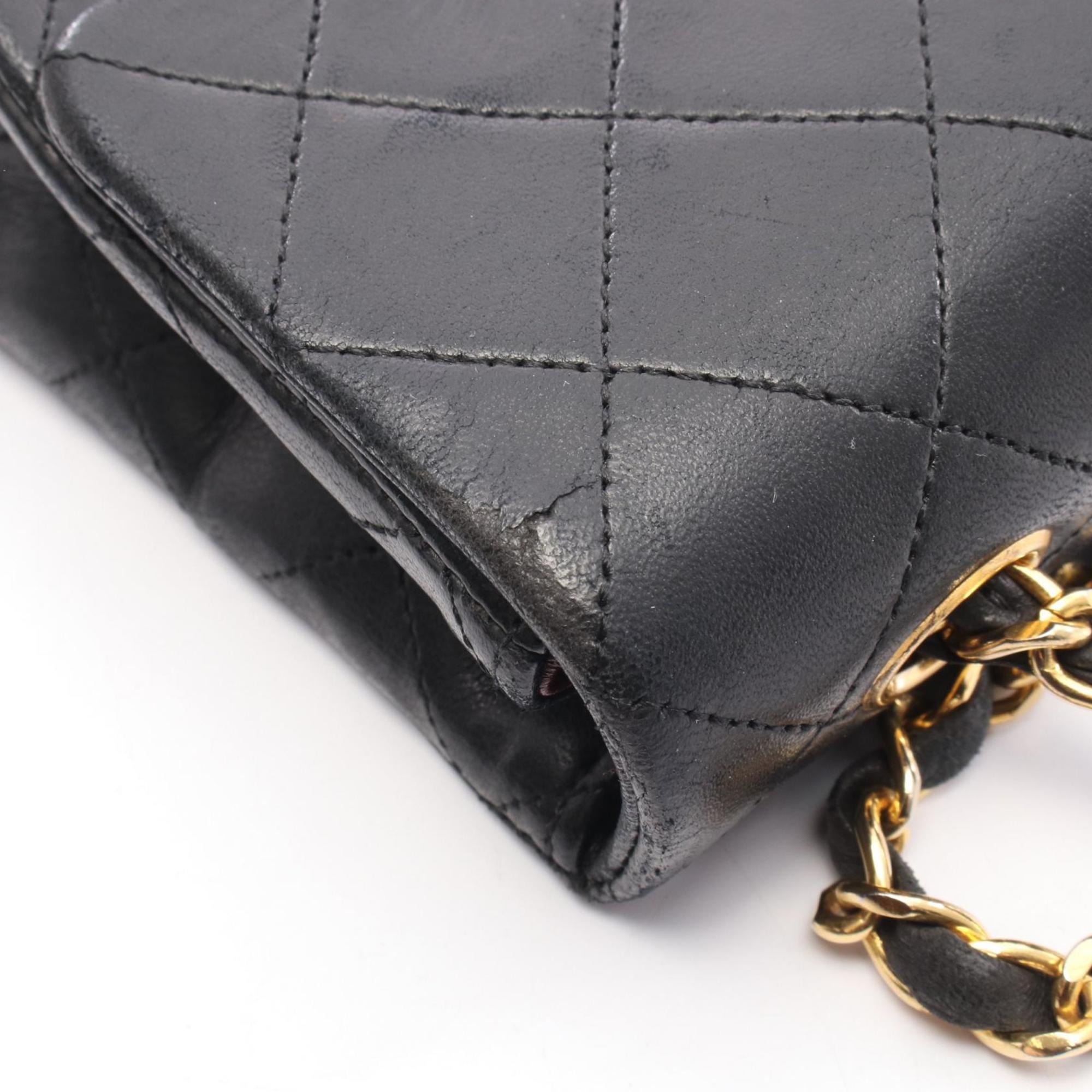 Chanel Black Leather Handbag Shoulder Bag (Pre-Owned)