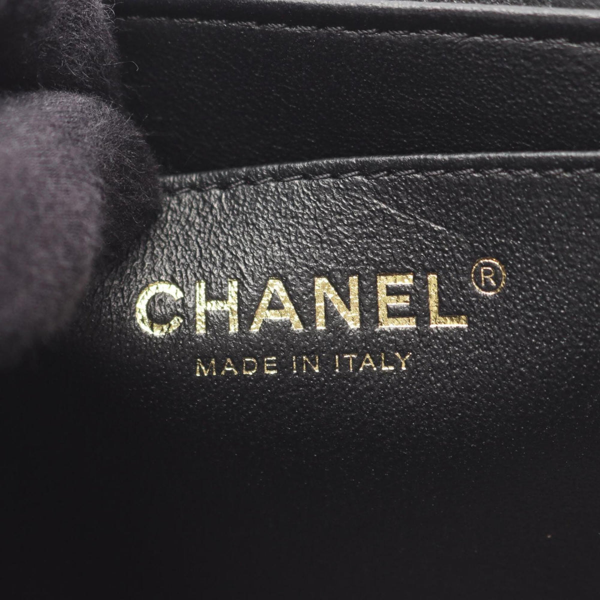 Chanel Black Leather Handbag Shoulder Bag (Pre-Owned)
