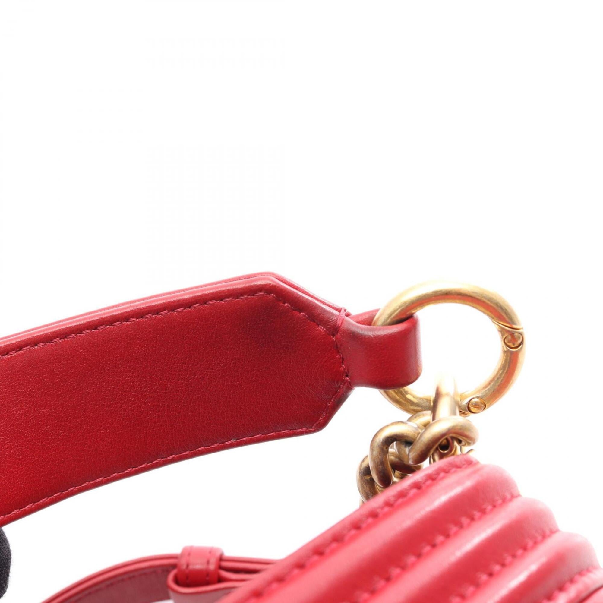 Chanel Red Color Leather Handbag Shoulder Bag (Pre-Owned)