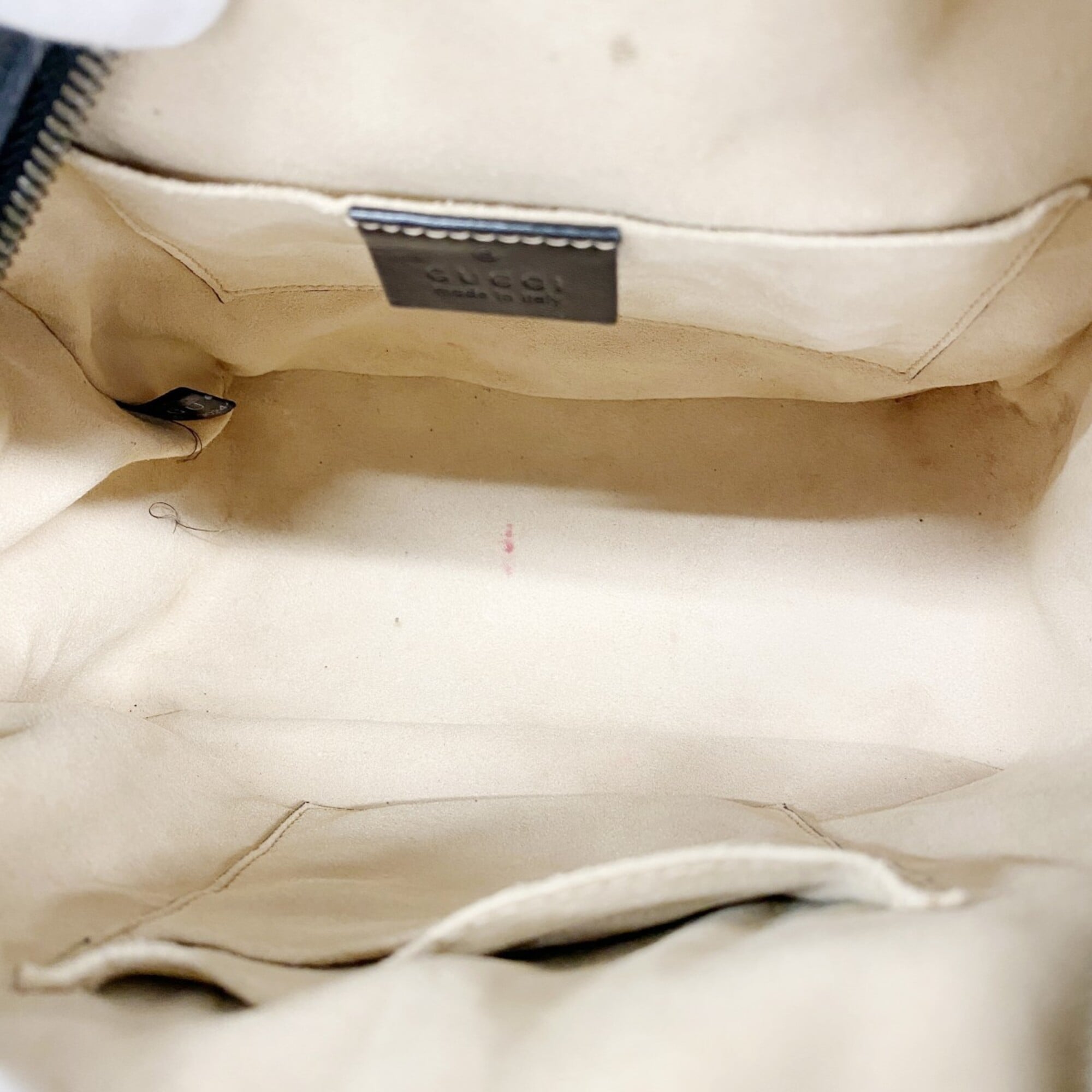 Gucci Black Leather Backpack (Pre-Owned)