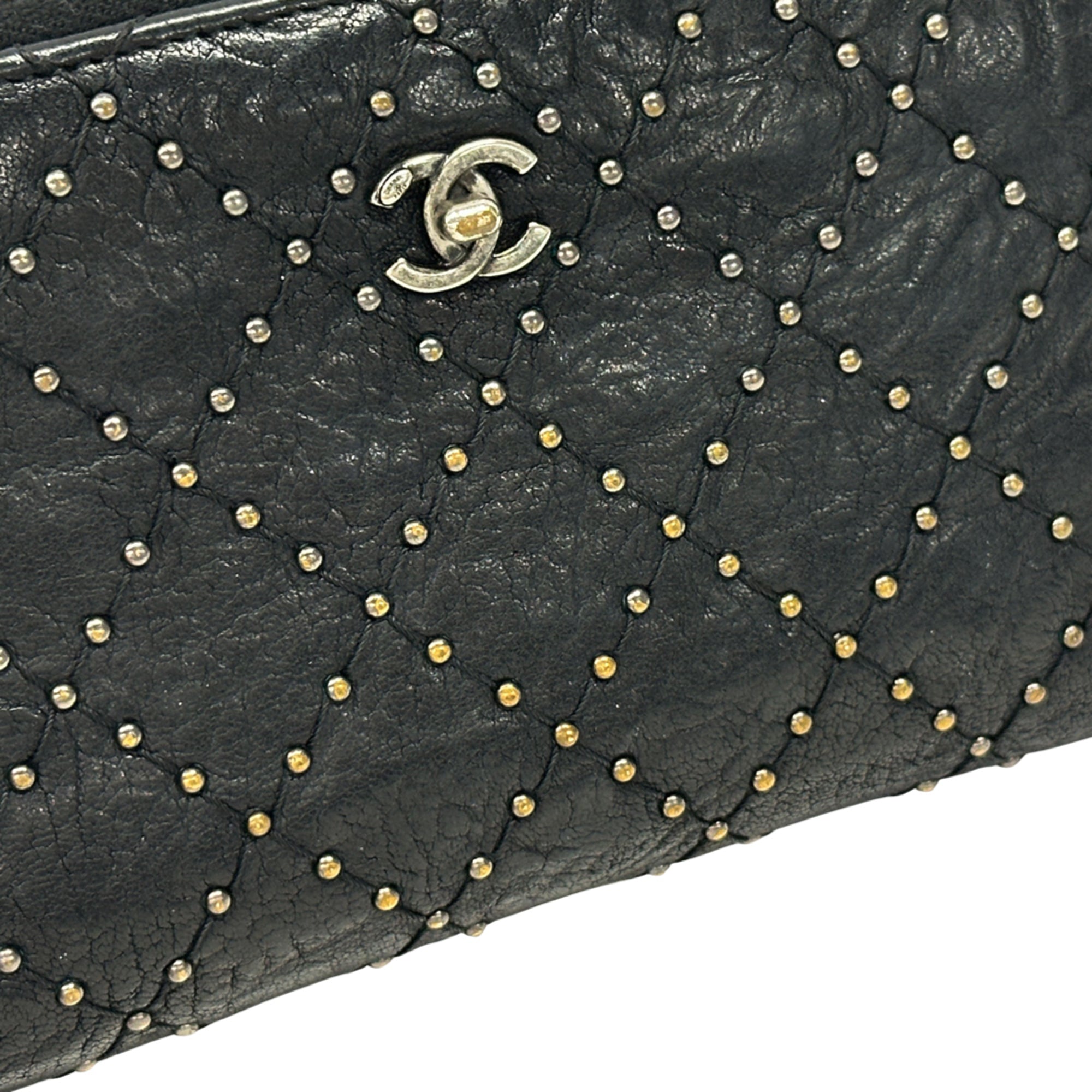 Chanel Black Leather (Pre-Owned)