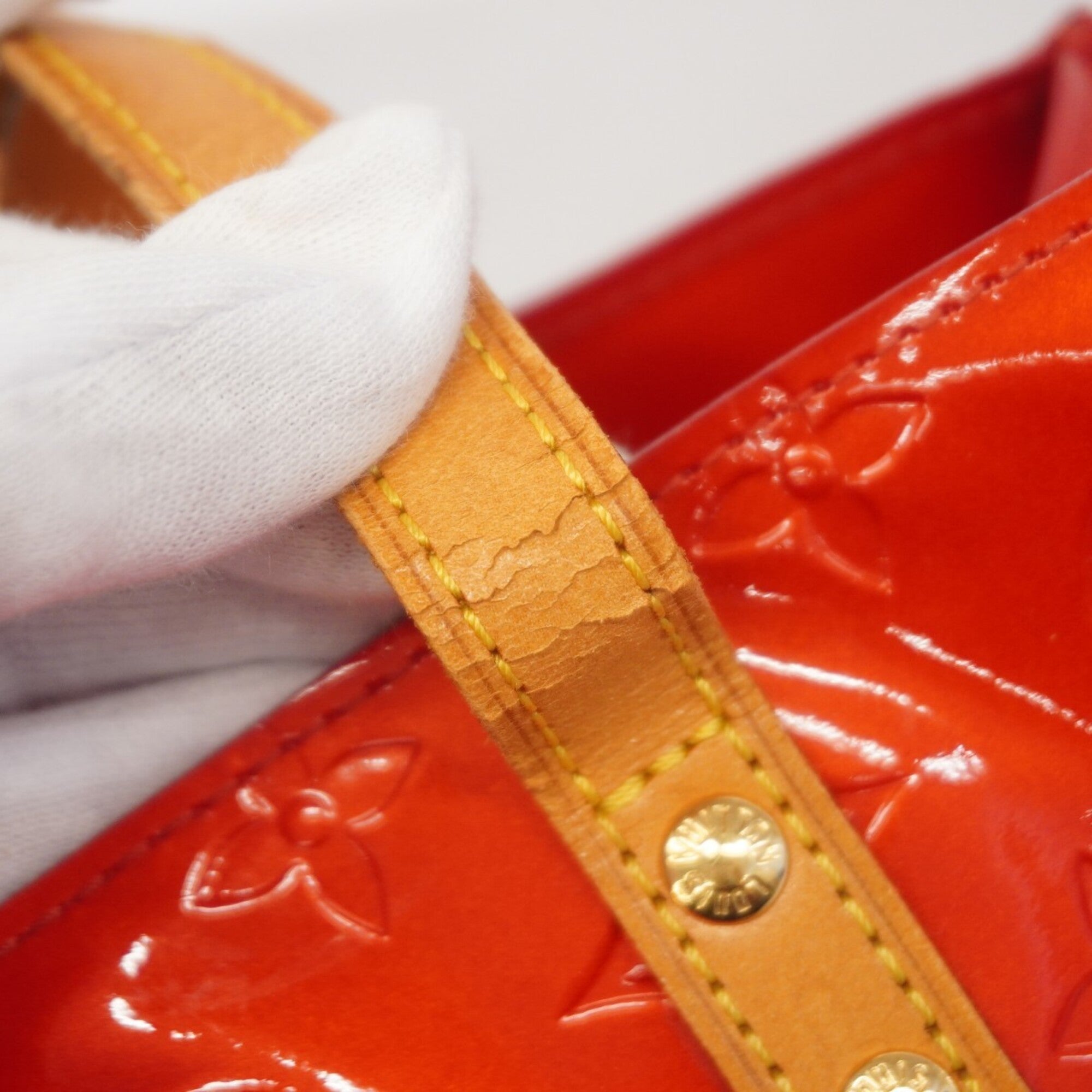 Louis Vuitton Rouge Handbag (Pre-Owned)
