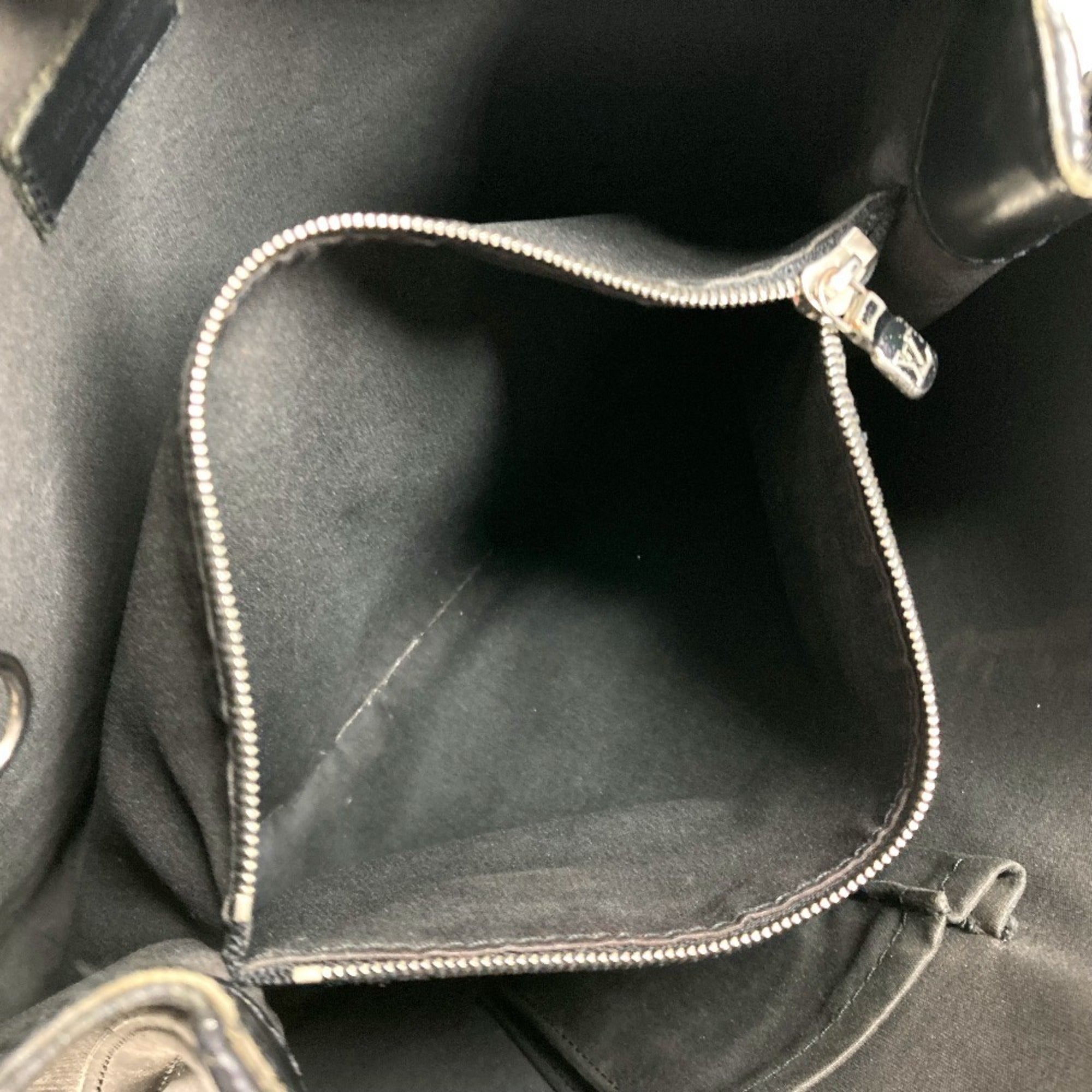 Louis Vuitton Black Noir Epi Leather Shoulder Bag (Pre-Owned)