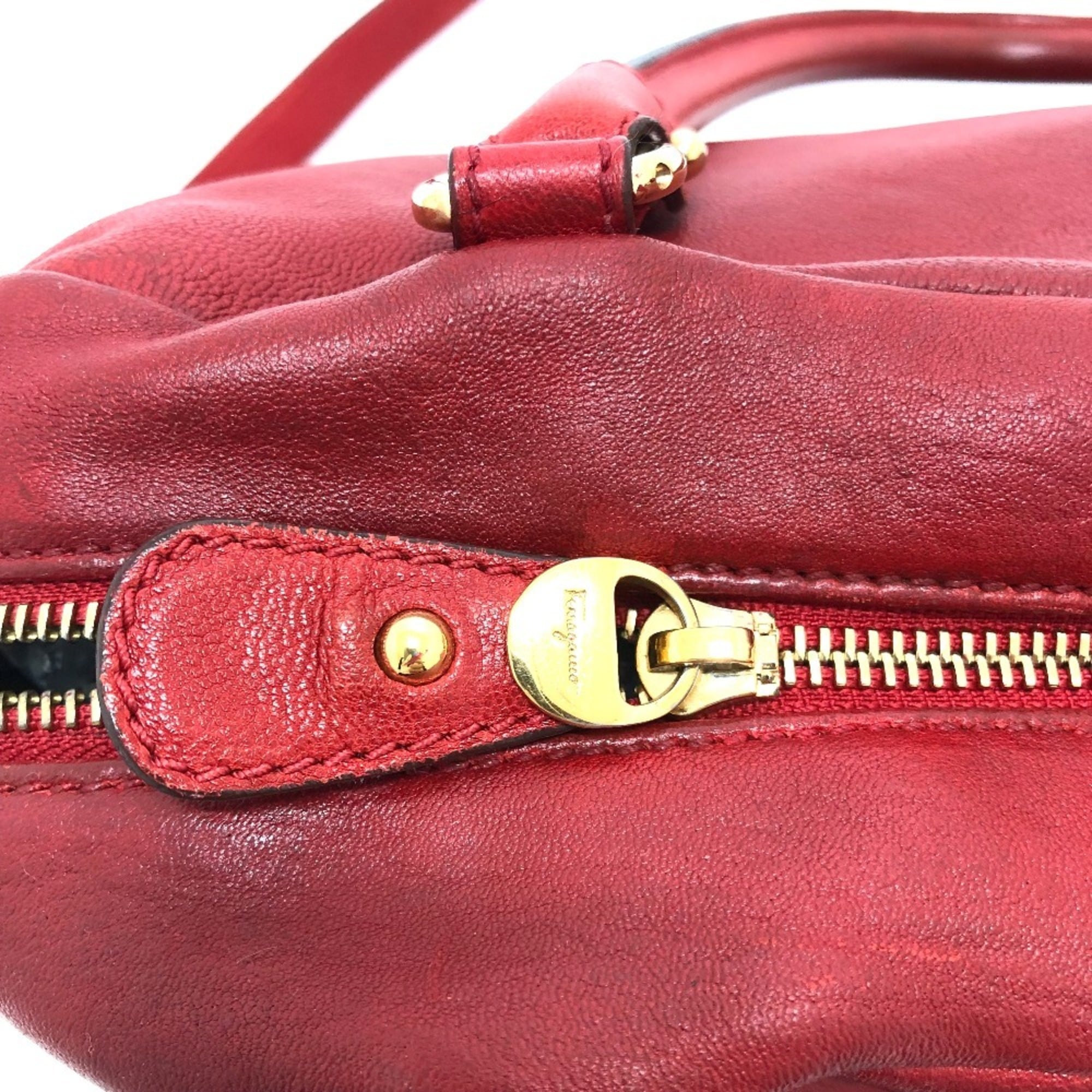 Salvatore Ferragamo Red Color Leather Handbag (Pre-Owned)