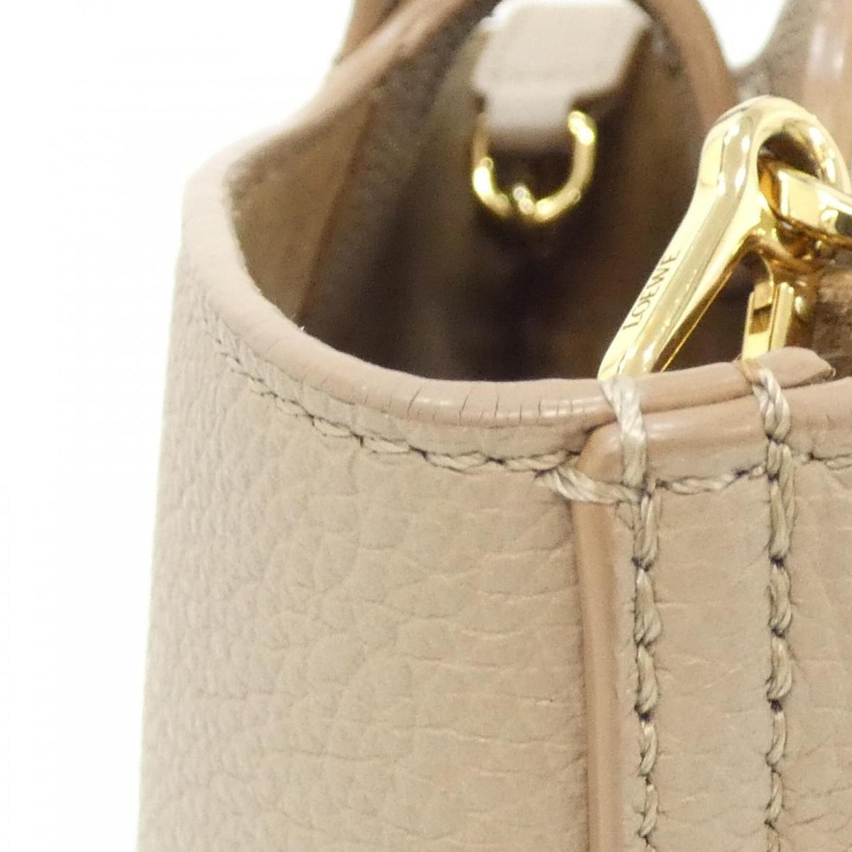 Loewe Sand Leather Handbag (Pre-Owned)