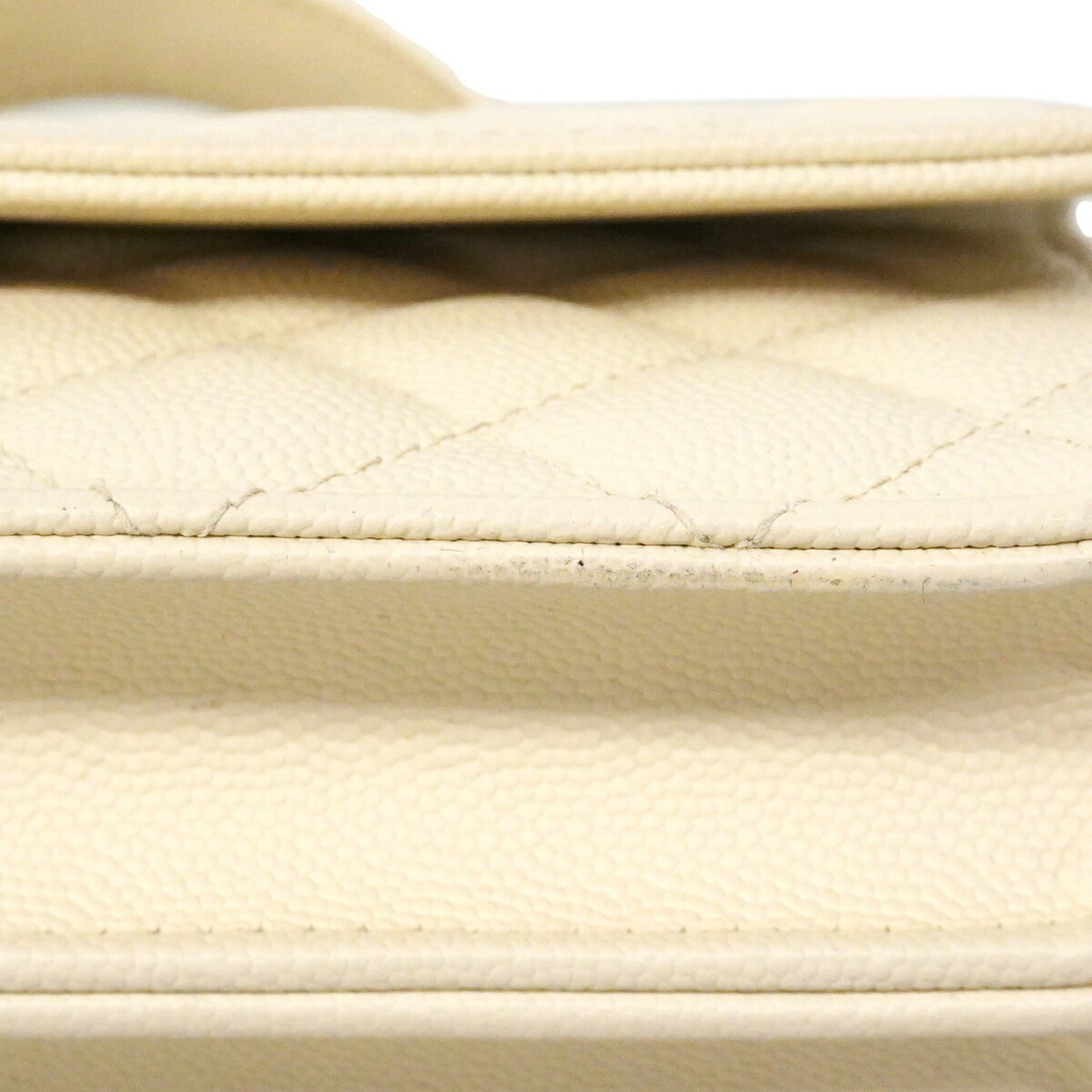 Chanel Ivory Grained Calfskin Handbag (Pre-Owned)