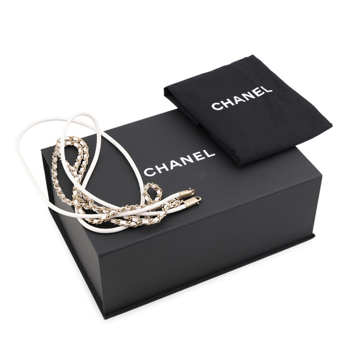 Chanel White Leather Handbag (Pre-Owned)