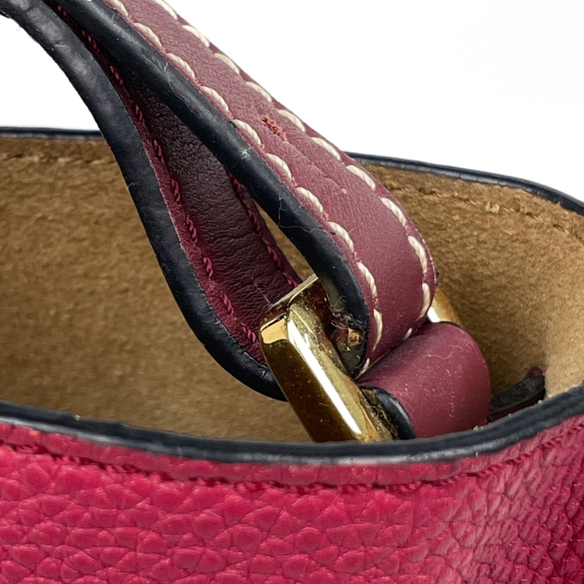 Loewe Pink Leather Shoulder Bag (Pre-Owned)