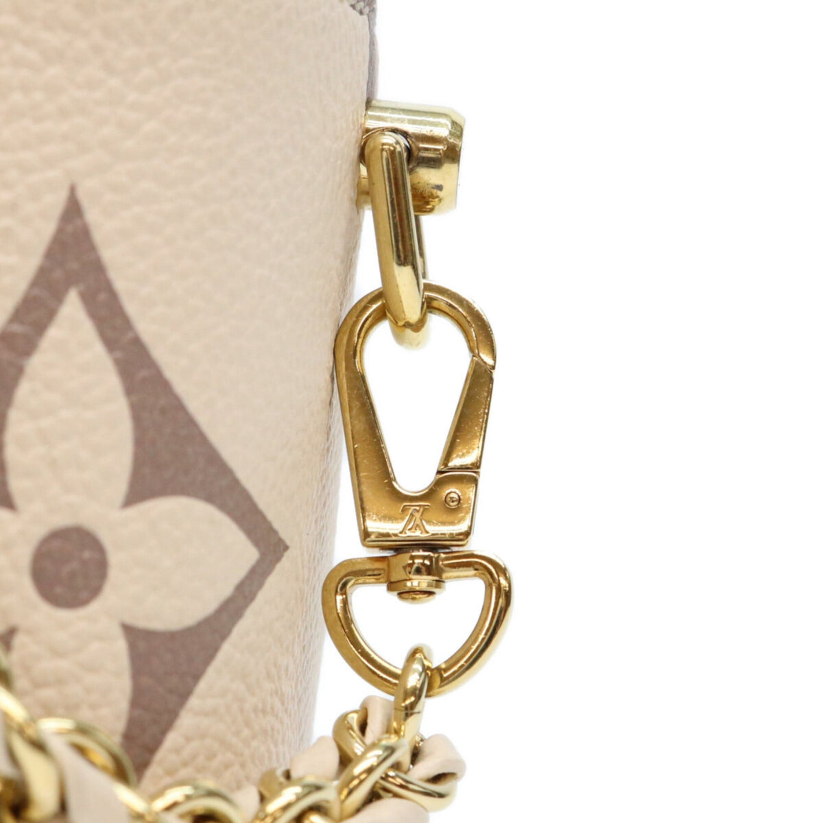 Louis Vuitton Beige Monogram Empreinte Shoulder Bag (Pre-Owned)