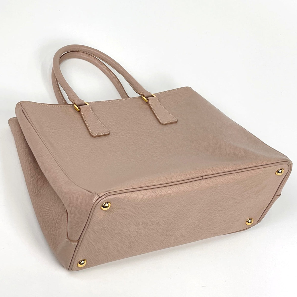 Prada Pink Leather Handbag (Pre-Owned)