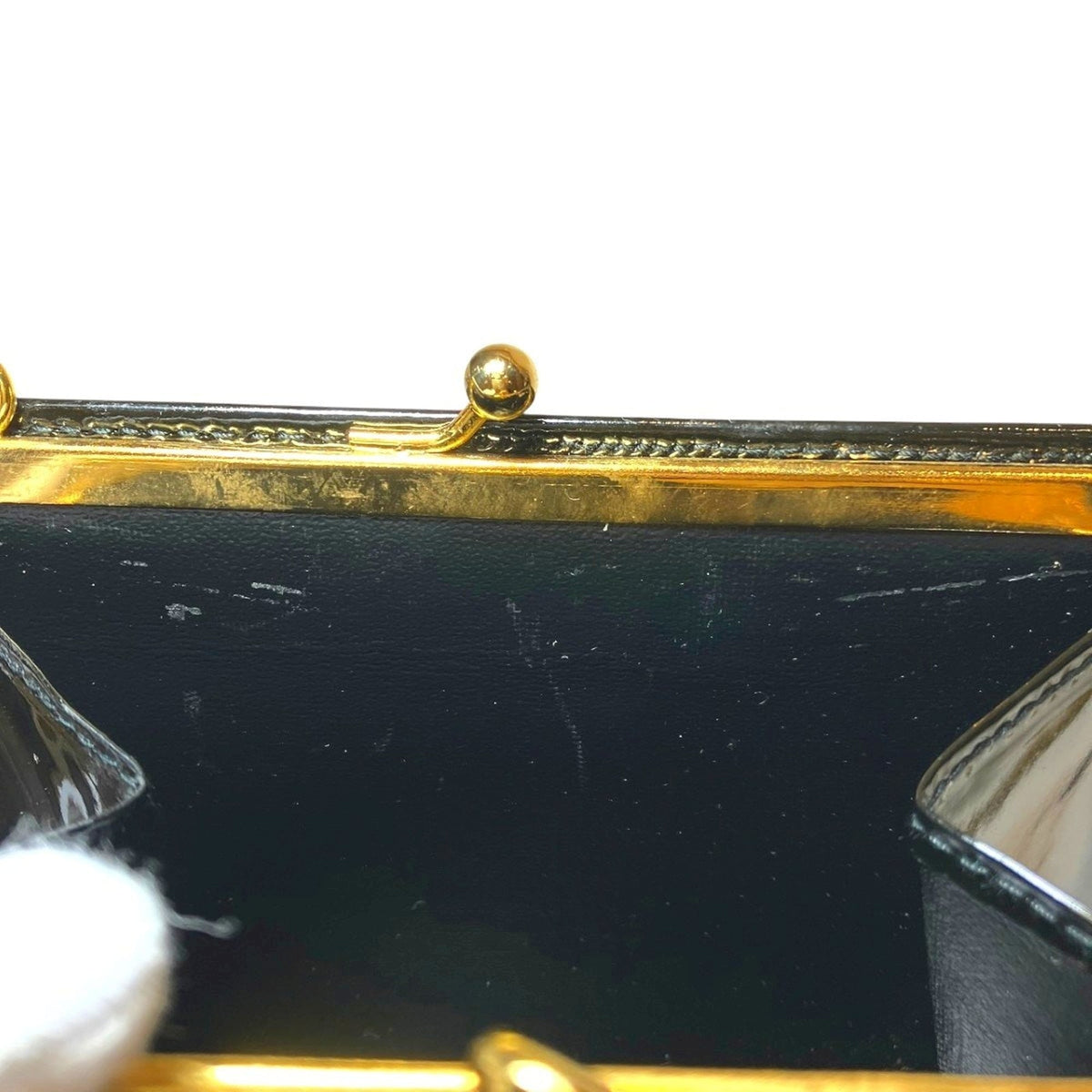 Salvatore Ferragamo Vara Black Patent Leather Shoulder Bag (Pre-Owned)