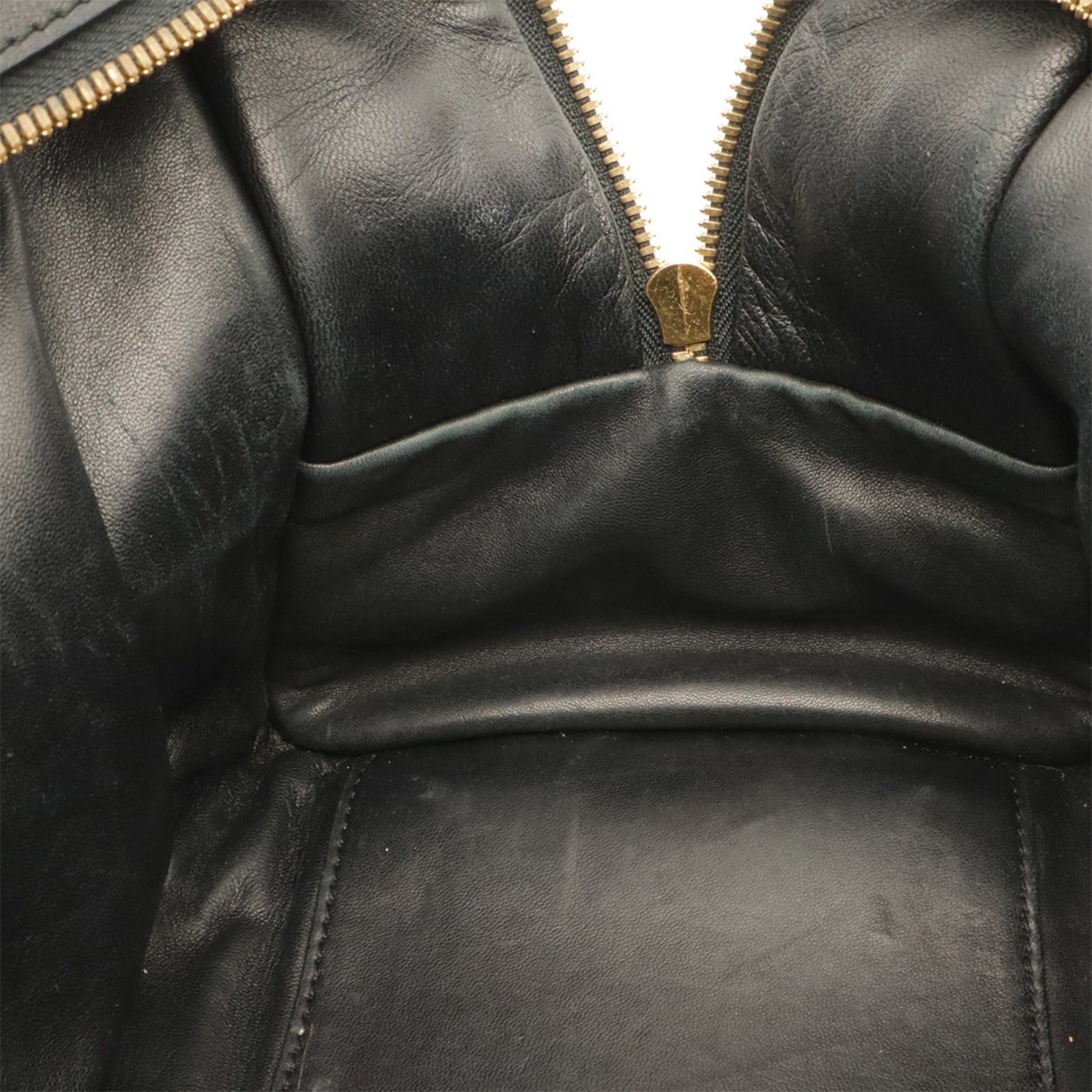 Loewe Amazona Black Leather Handbag (Pre-Owned)