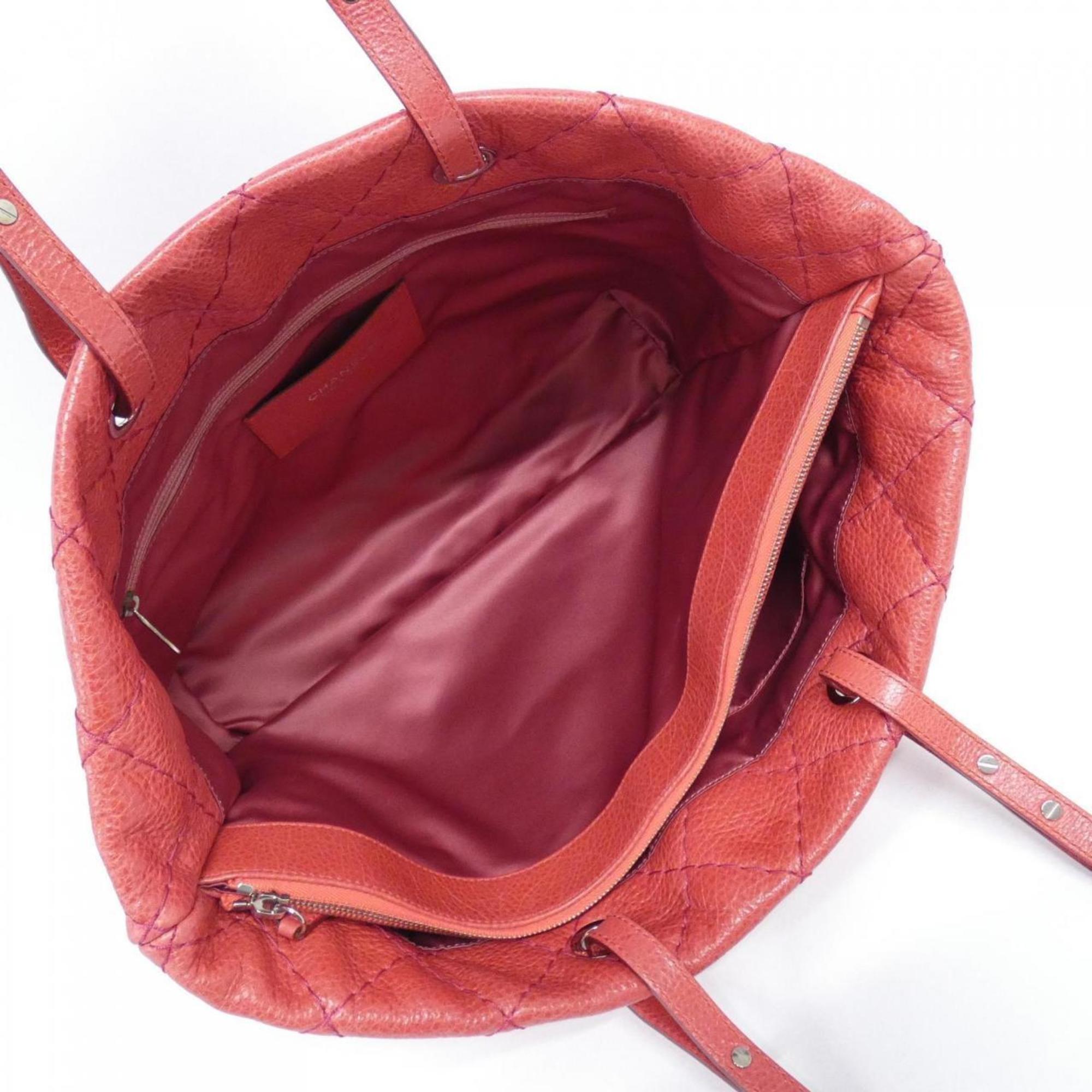 Chanel Pink Leather Handbag (Pre-Owned)