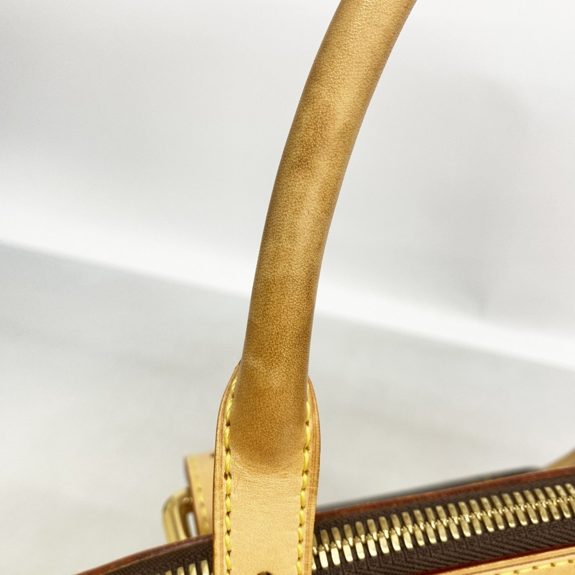 Louis Vuitton Brown Handbag (Pre-Owned)