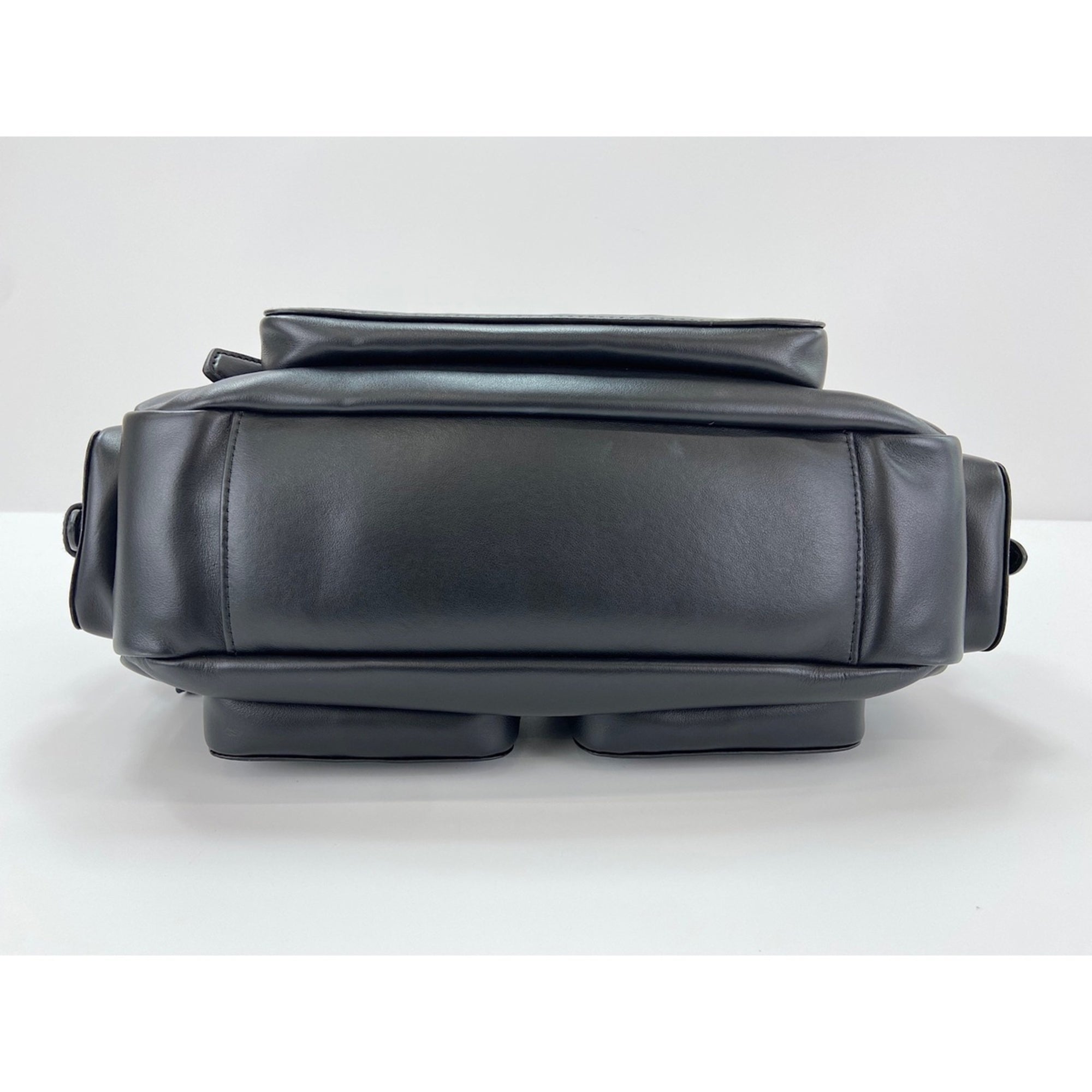 Miu Miu Black Shoulder Bag (Pre-Owned)