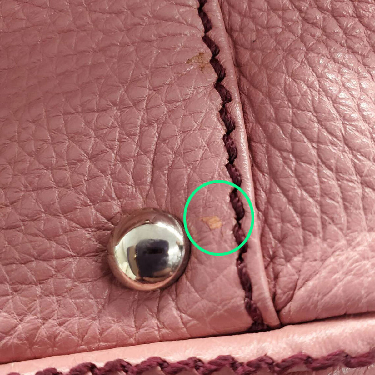 Chanel Pink Leather Handbag (Pre-Owned)