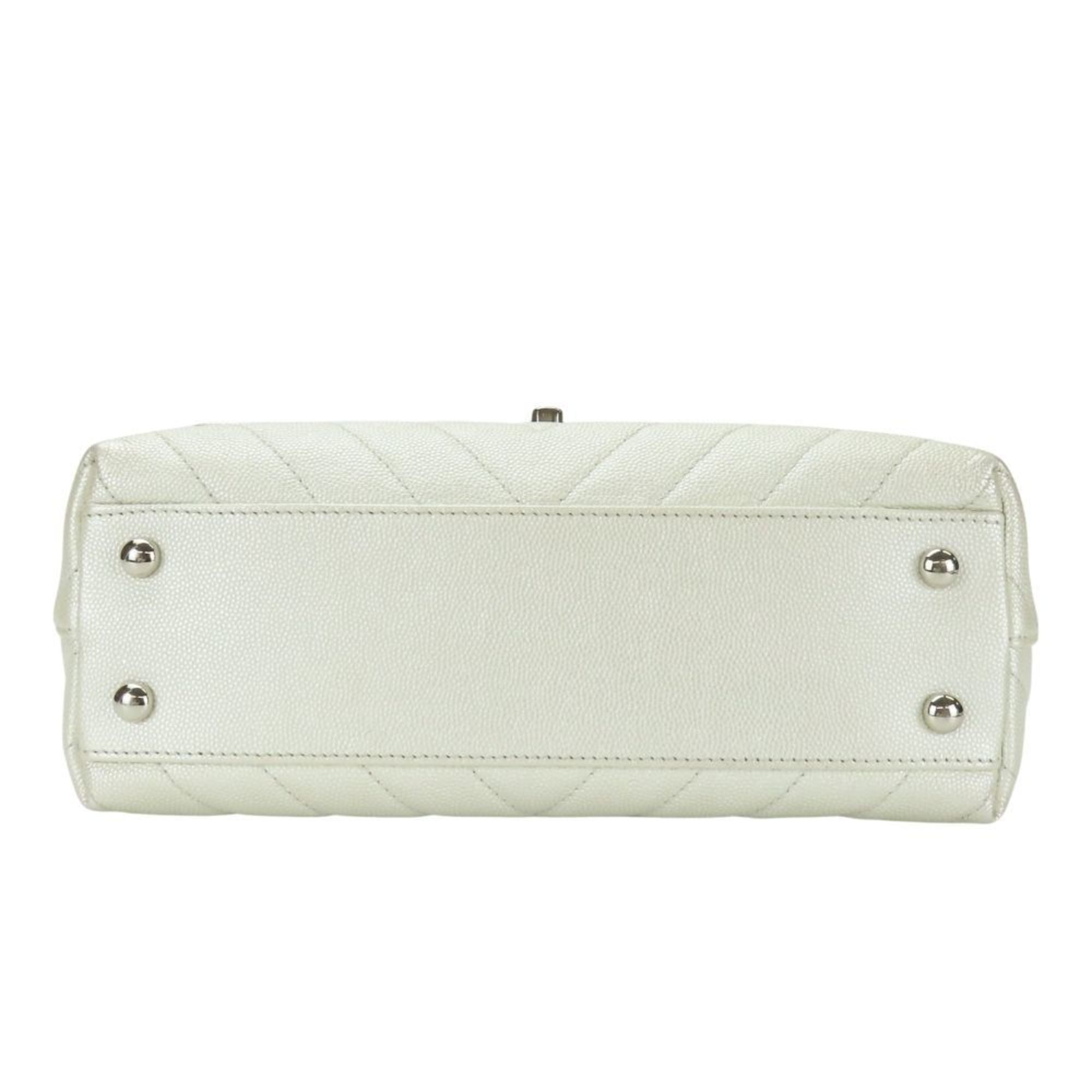 Chanel Pearl White Grained Calfskin Handbag (Pre-Owned)