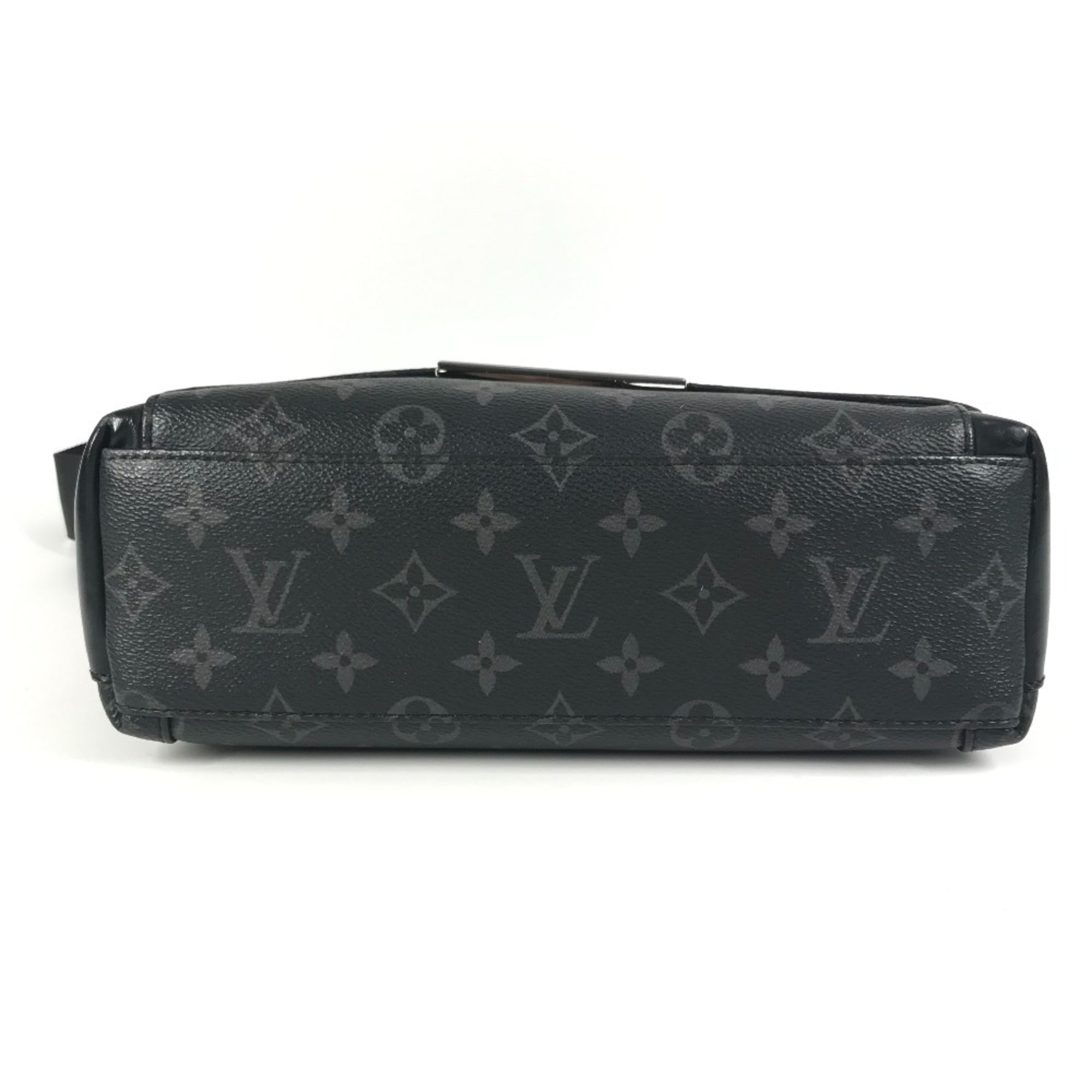 Louis Vuitton Black Monogram Eclipse Monogram Eclipse Messenger Bag Shoulder Bag (Pre-Owned)