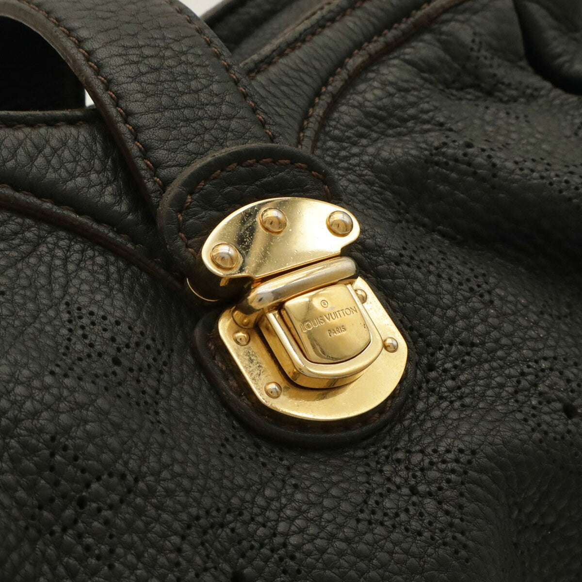 Louis Vuitton Noir Leather Shoulder Bag (Pre-Owned)