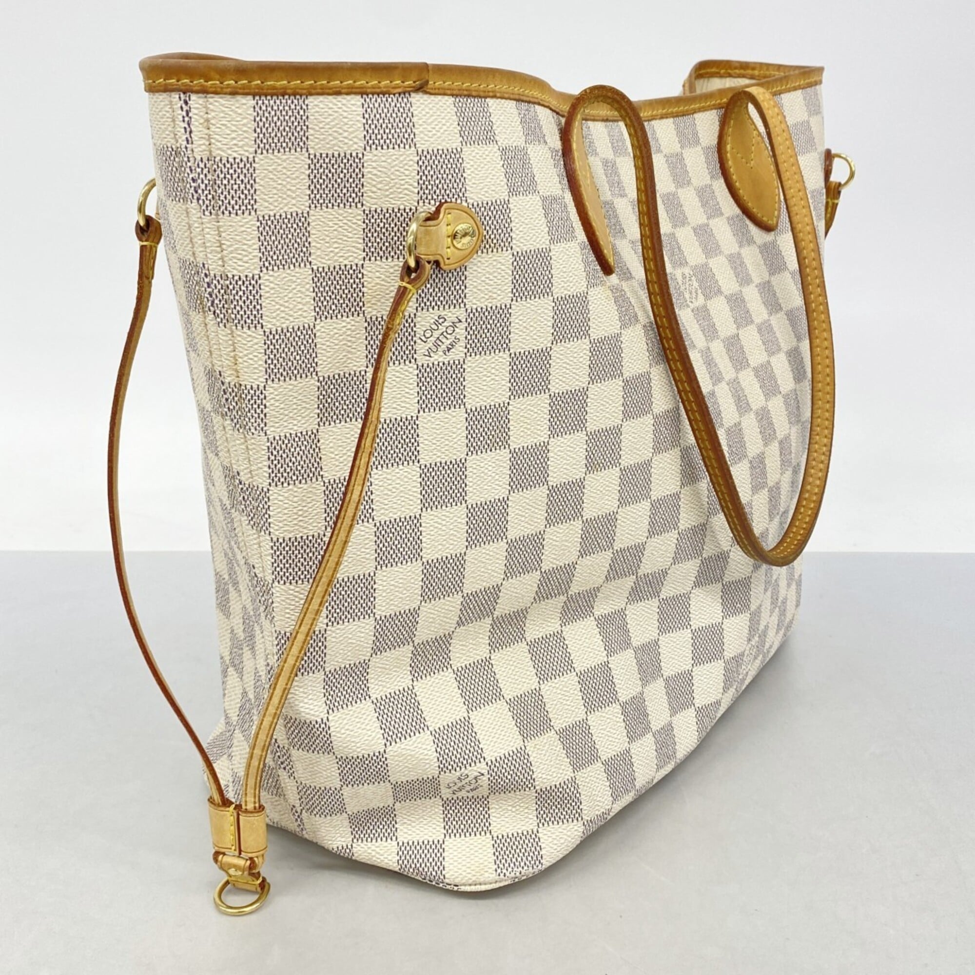 Louis Vuitton White Tote Bag (Pre-Owned)