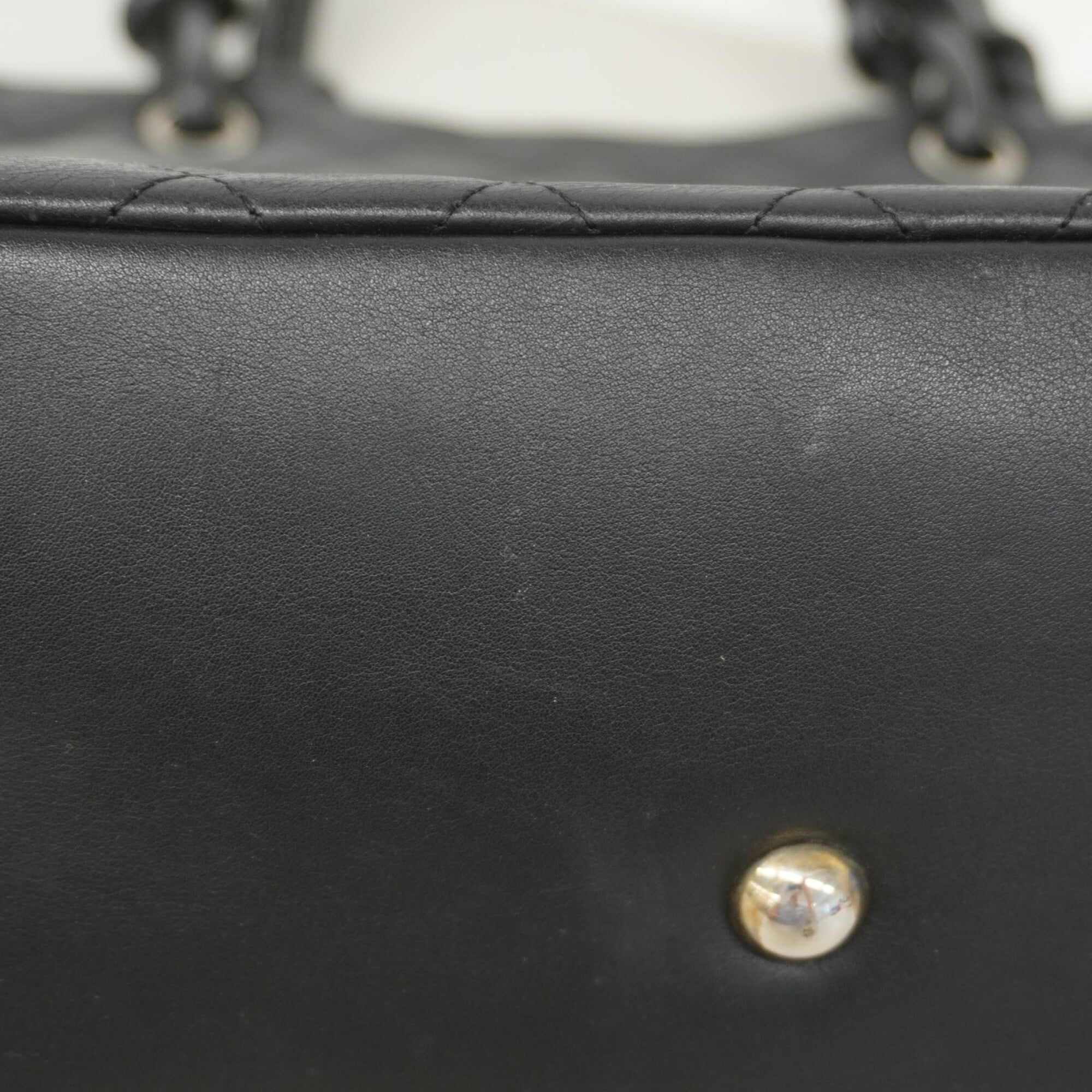 Chanel Black Leather Tote Bag (Pre-Owned)