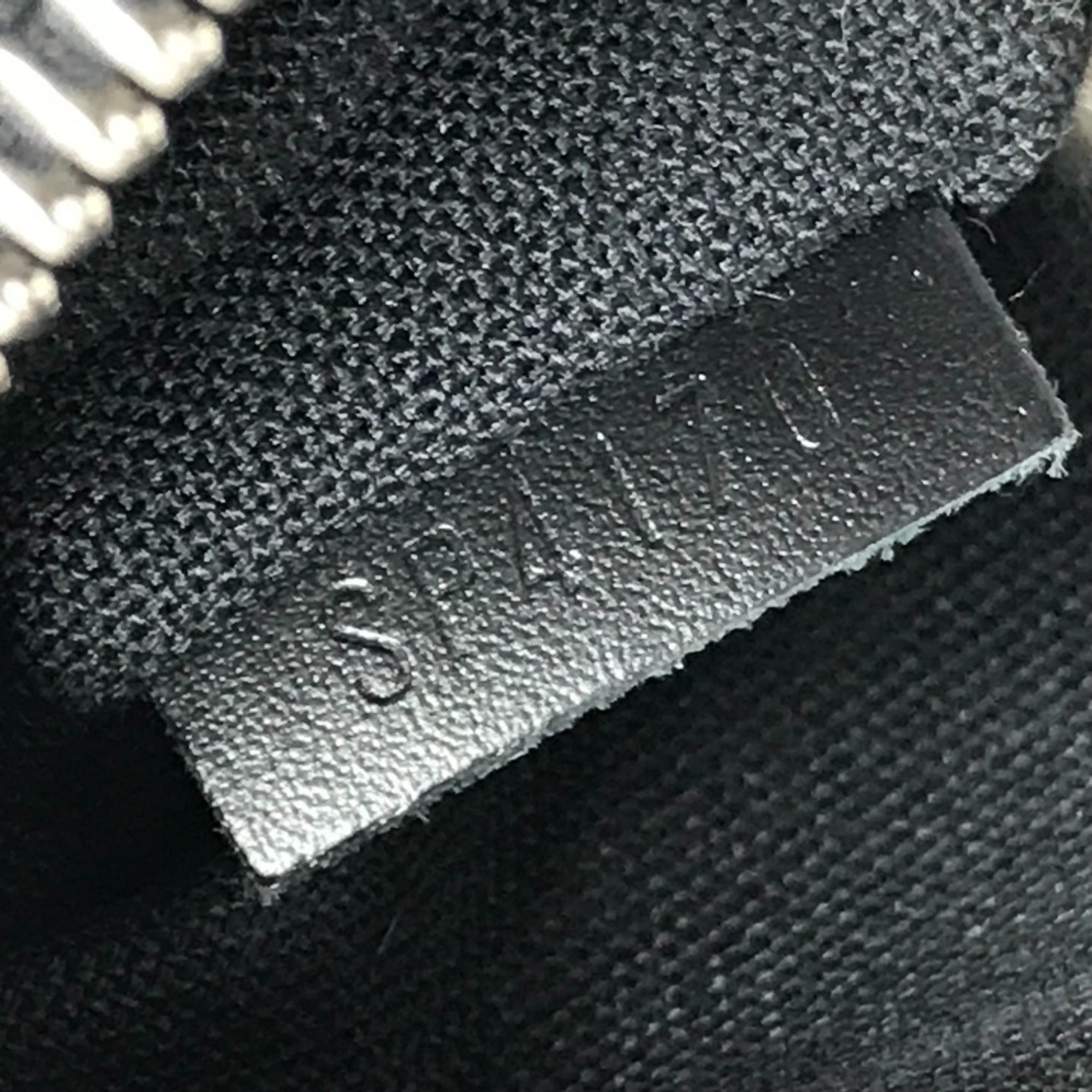 Louis Vuitton Black Damier Graphite Messenger Bag Shoulder Bag (Pre-Owned)