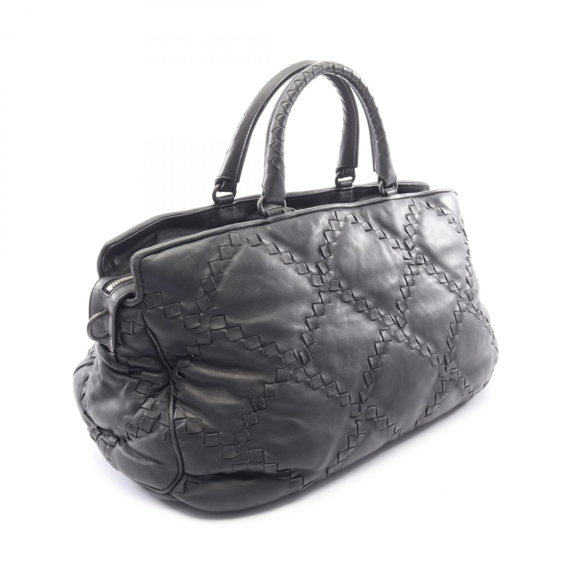 Bottega Veneta Black Intrecciato Boston Bag Handbag (Pre-Owned)