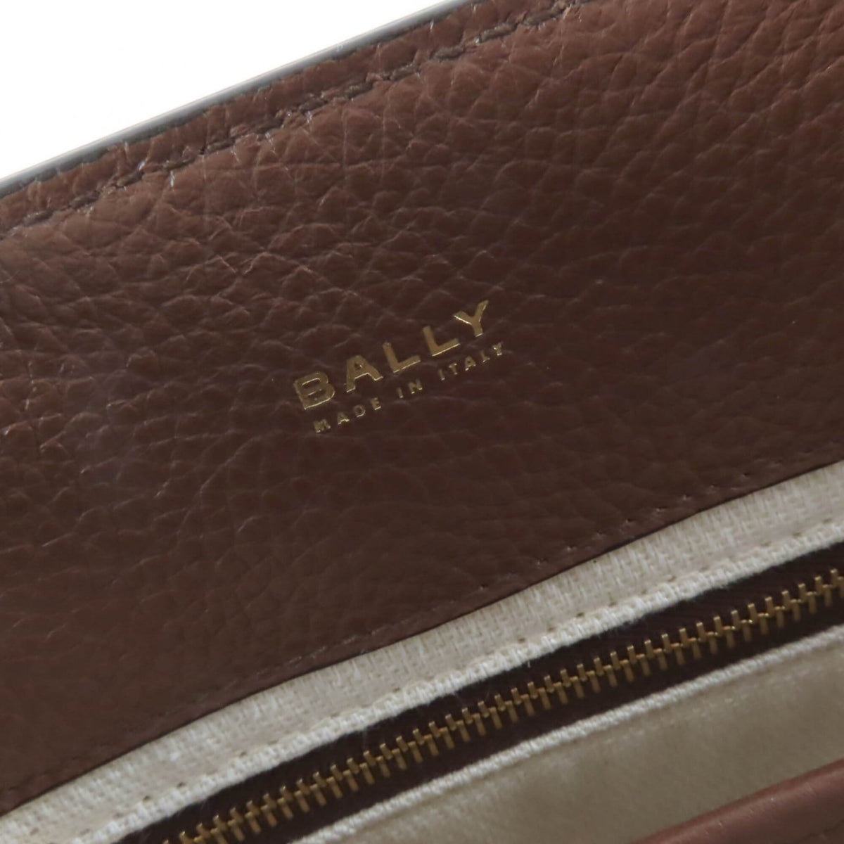 Bally Brown Leather Handbag Shoulder Bag (Pre-Owned)