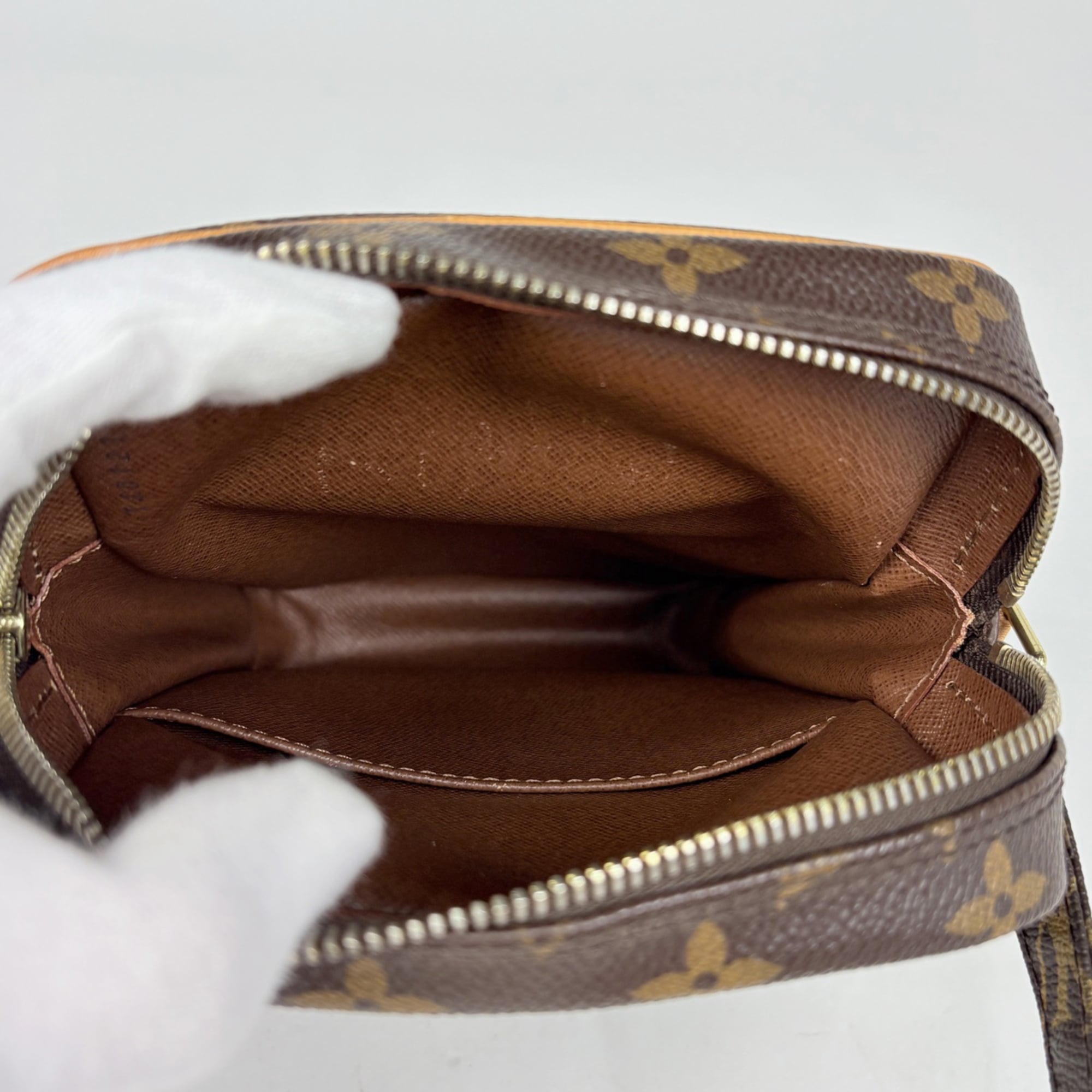 Louis Vuitton Brown Monogram Shoulder Bag (Pre-Owned)