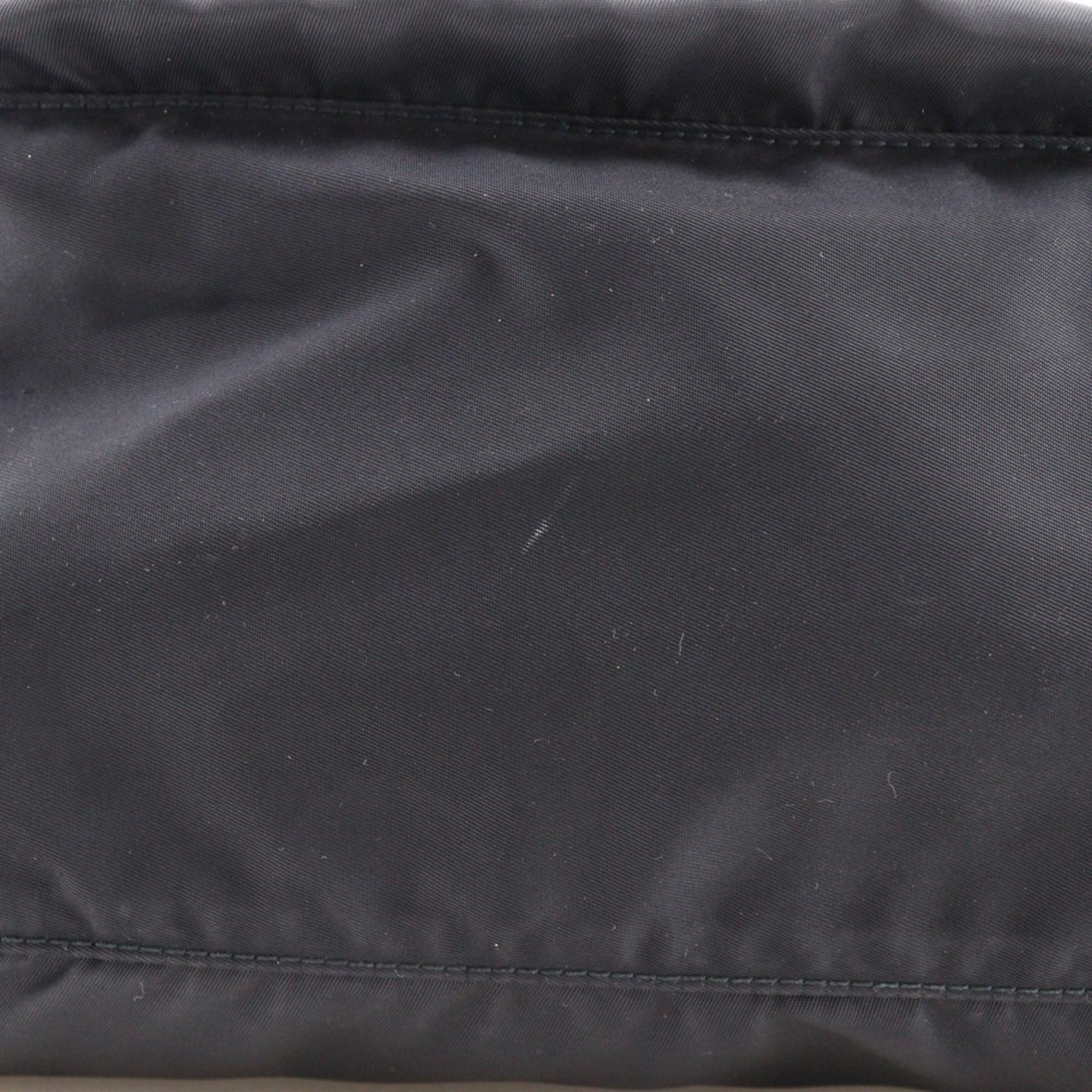 Prada Black Nylon Messenger Bag Shoulder Bag (Pre-Owned)