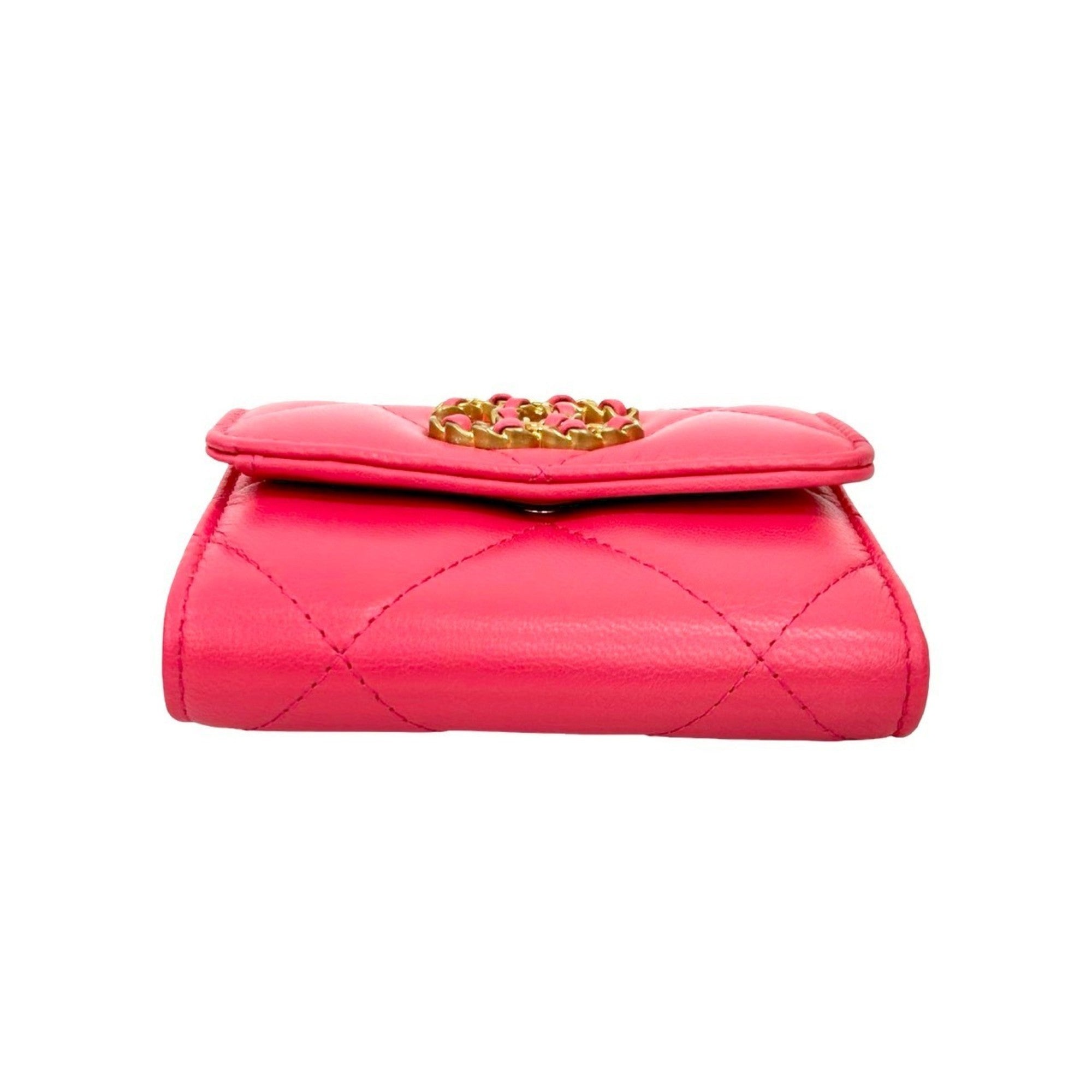 Chanel Pink Leather Wallet (Tri-Fold) (Pre-Owned)