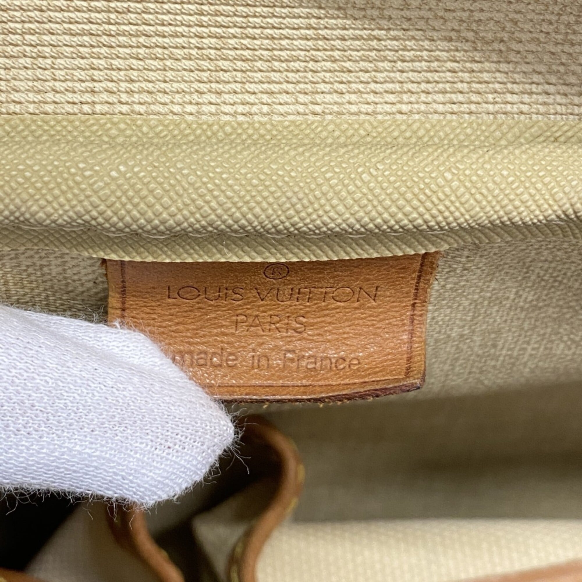 Louis Vuitton Brown Handbag (Pre-Owned)