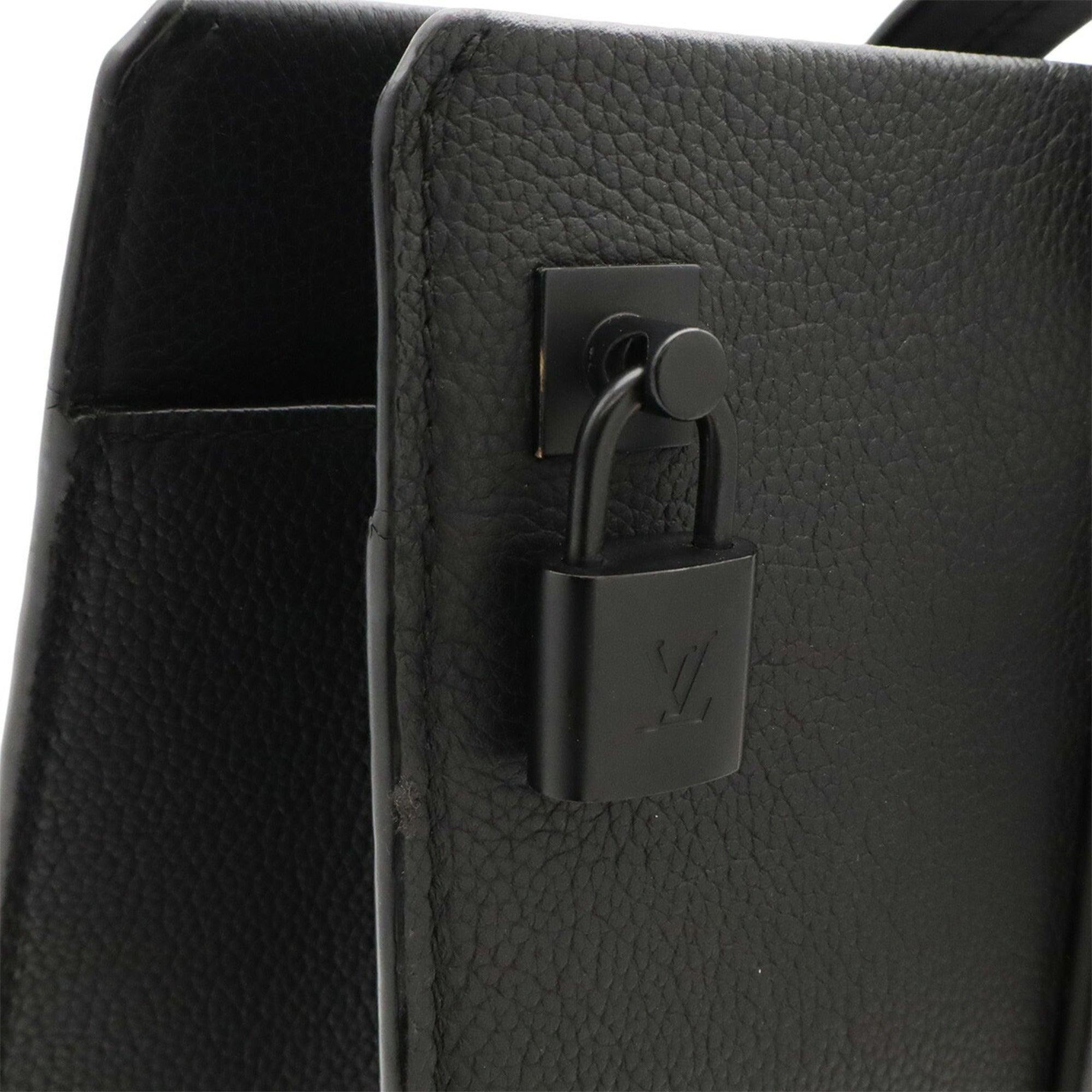 Louis Vuitton Noir Leather Shoulder Bag Tote Bag (Pre-Owned)