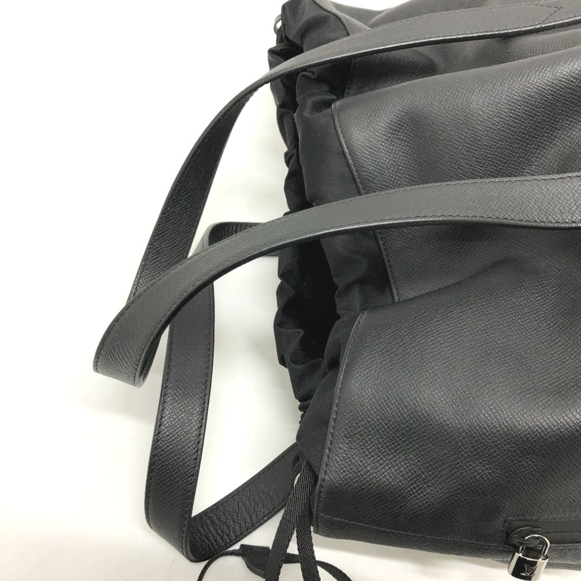 Louis Vuitton Taiga Ardoise Taiga Leather Tote Bag (Pre-Owned)