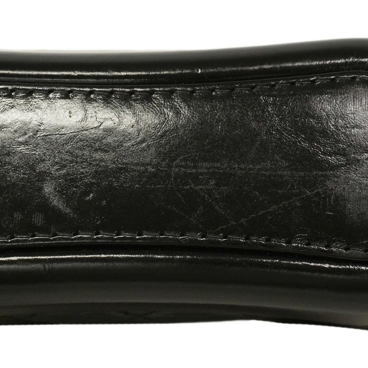 Chanel Black Leather Shoulder Bag (Pre-Owned)